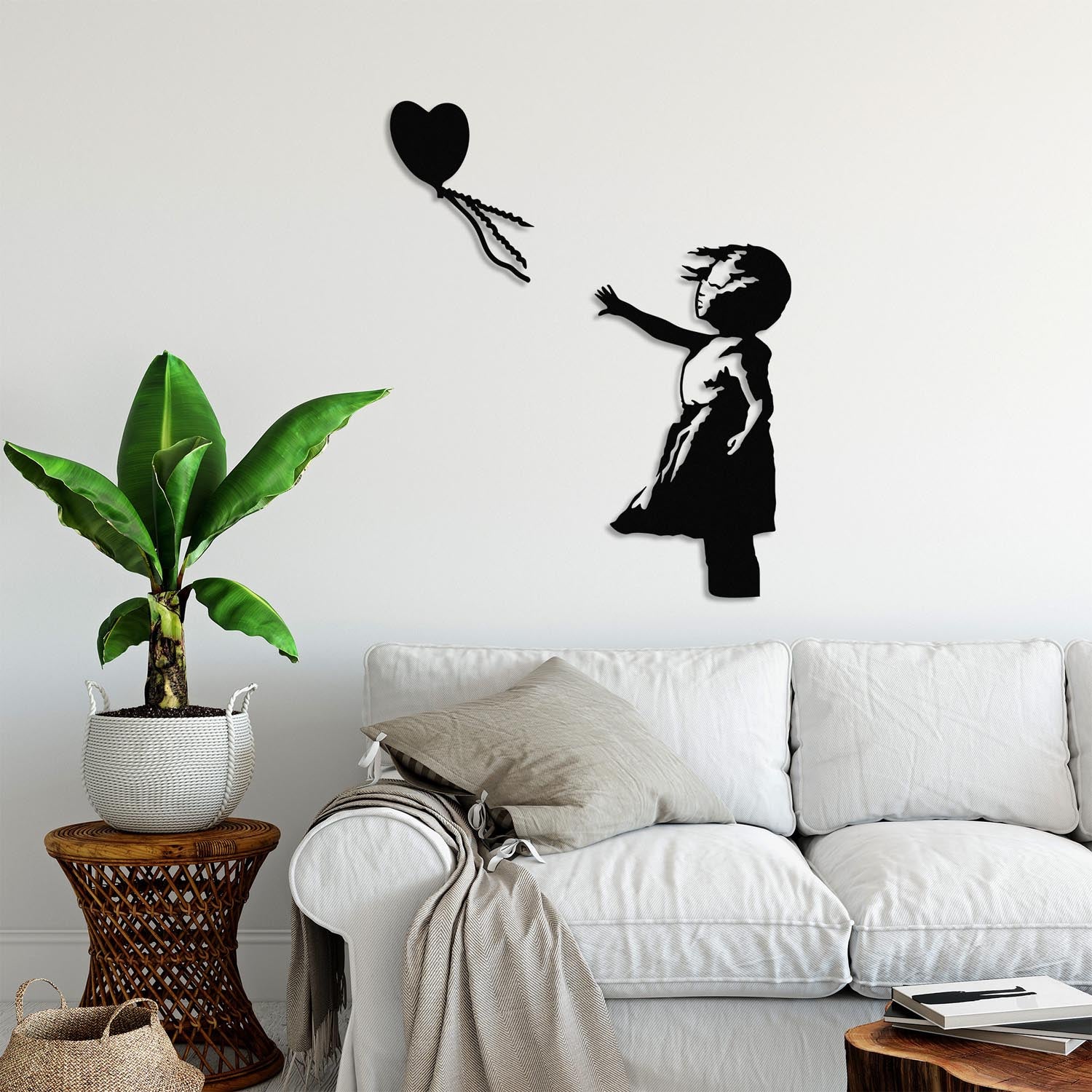 Verleihen Sie Ihrem Raum mit der stilvollen Banksy Wanddeko von Wallity in Schwarz einen Hauch von Kunst und Eleganz. Ein Must-Have für jedes Zuhause!
