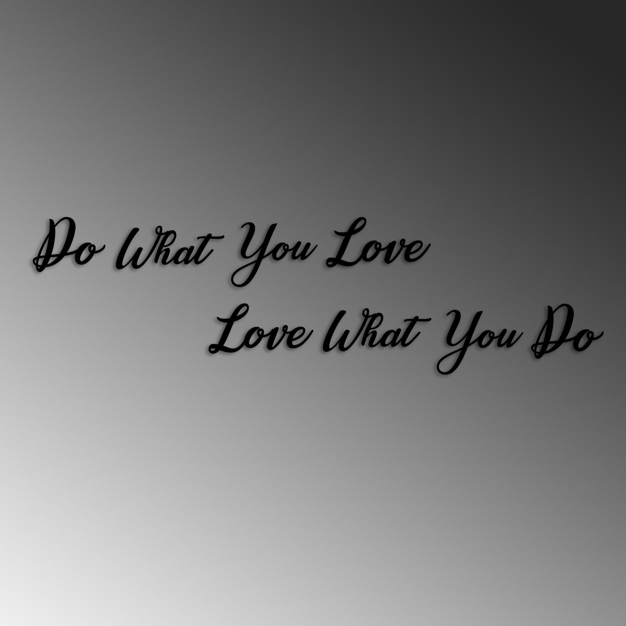 Entdecken Sie die Do Love Love Wanddeko von Wallity – ein stilvolles Metall-Accessoire in Schwarz, das jedem Raum Eleganz und Persönlichkeit verleiht.