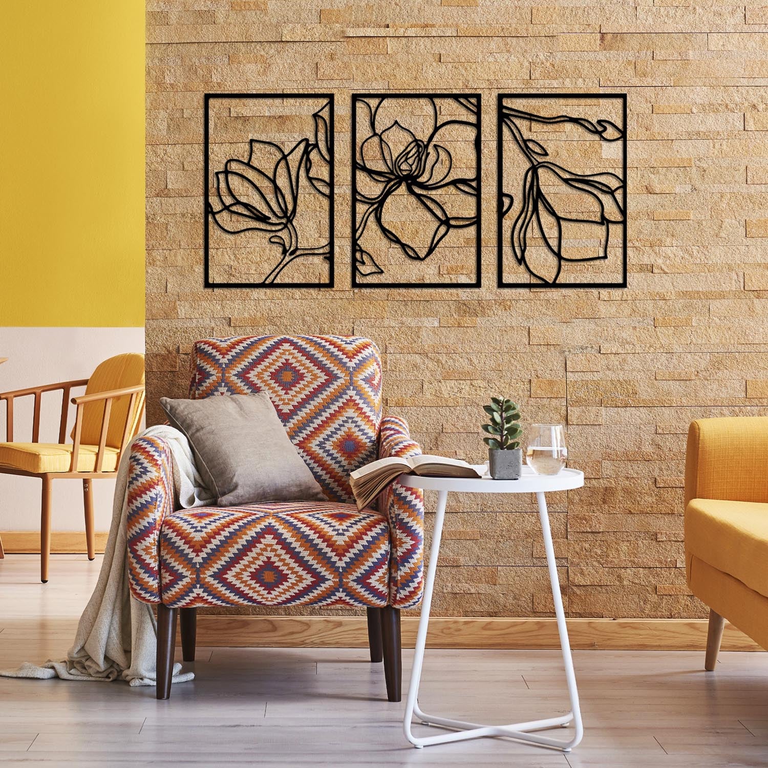 Gestalten Sie Ihre Wände neu mit der Erbas Wanddeko von Wallity. Dieses schwarze Metallkunstwerk bringt Eleganz und modernen Stil in jeden Raum.