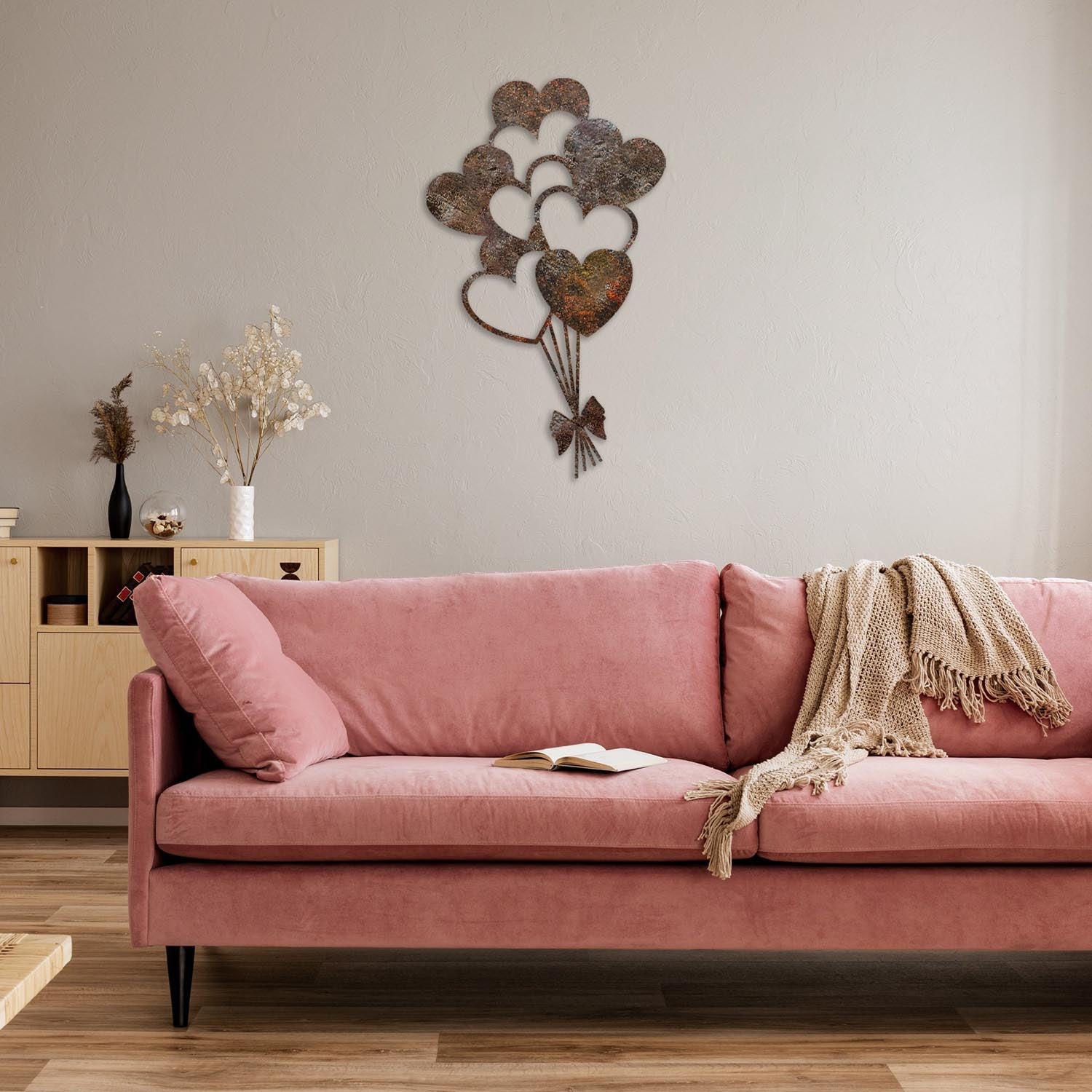 Entdecken Sie die einzigartige Wanddeko Rusty Heart 1 von Wallity – handbemalt, aus Metall und mit antikem Flair für Ihr Zuhause.