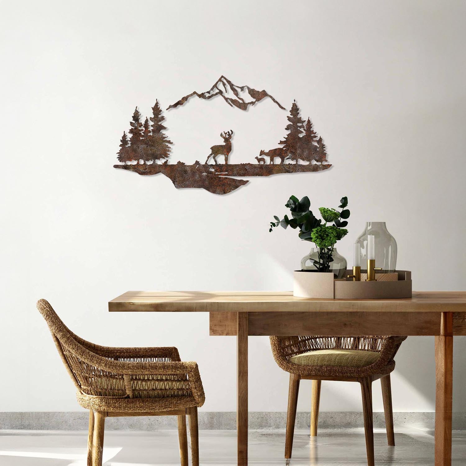 Verleihen Sie Ihrem Raum mit der handgefertigten Wanddeko "Rusty Landscape 1" von Wallity einen eleganten Vintage-Akzent aus Metall.