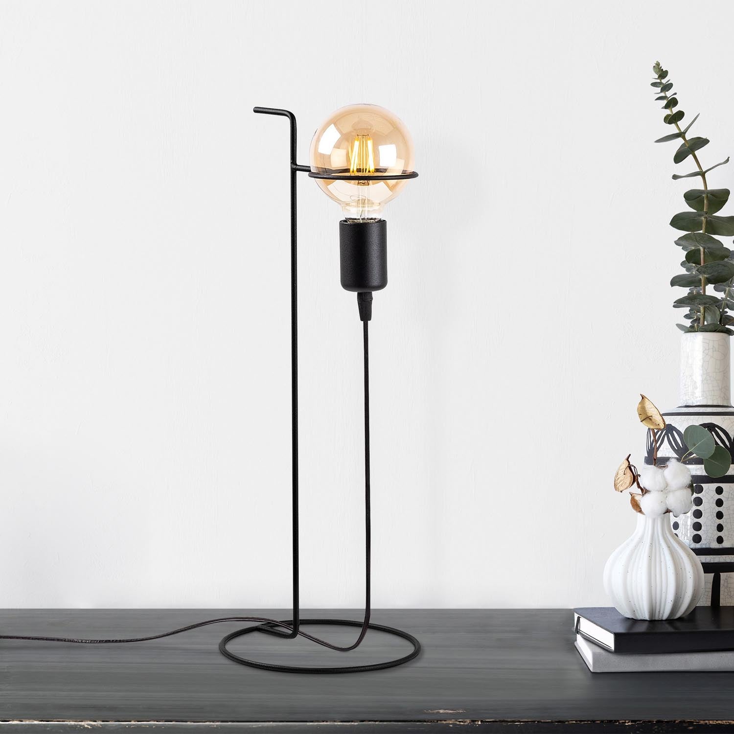 Pota table lamp - black