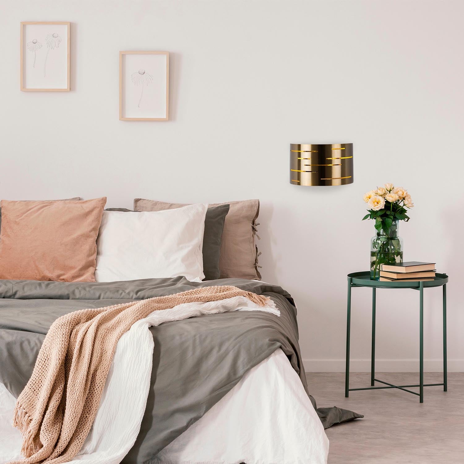 Verleihen Sie Ihrem Raum mit der 629 Vintage-Wandleuchte von Opviq einen Hauch von Nostalgie und Stil. Ideal für einladende Atmosphären.