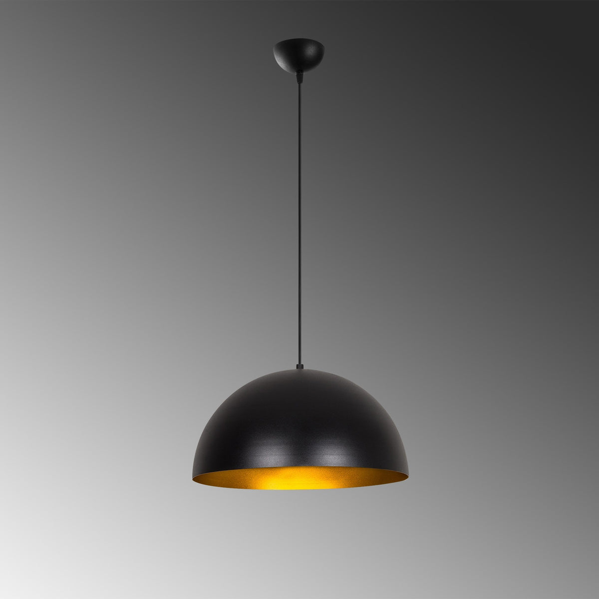 Sivani Pendellampe - Schwarz Gold in Schwarz Gold präsentiert im Onlineshop von KAQTU Design AG. Pendelleuchte ist von Opviq