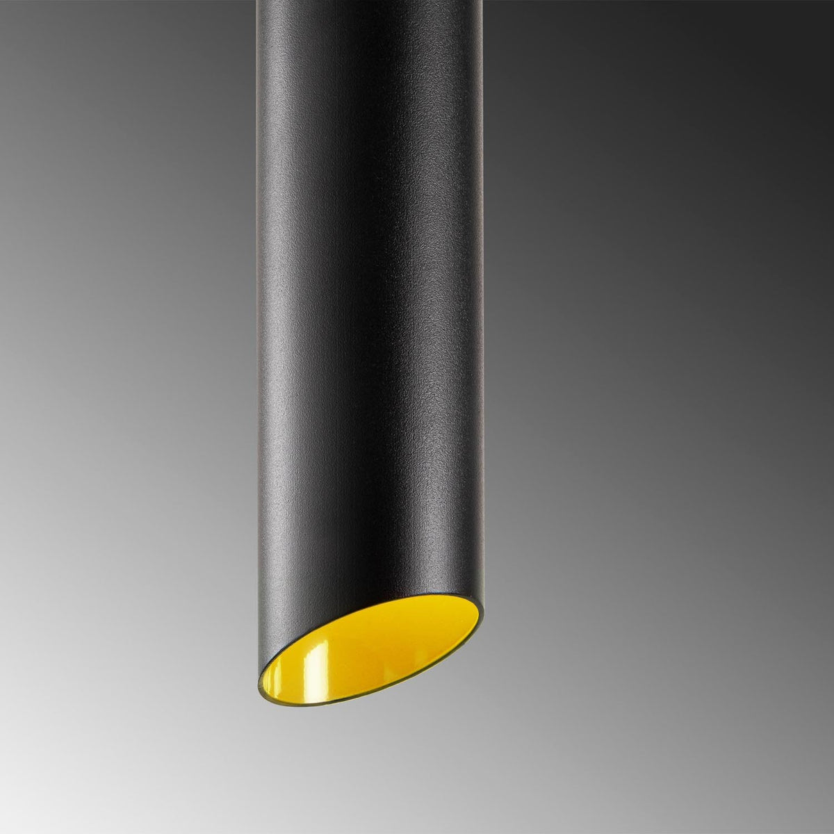 Sivani Pendellampe - Schwarz
Gelb in Schwarz / Gelb präsentiert im Onlineshop von KAQTU Design AG. Pendelleuchte ist von Opviq