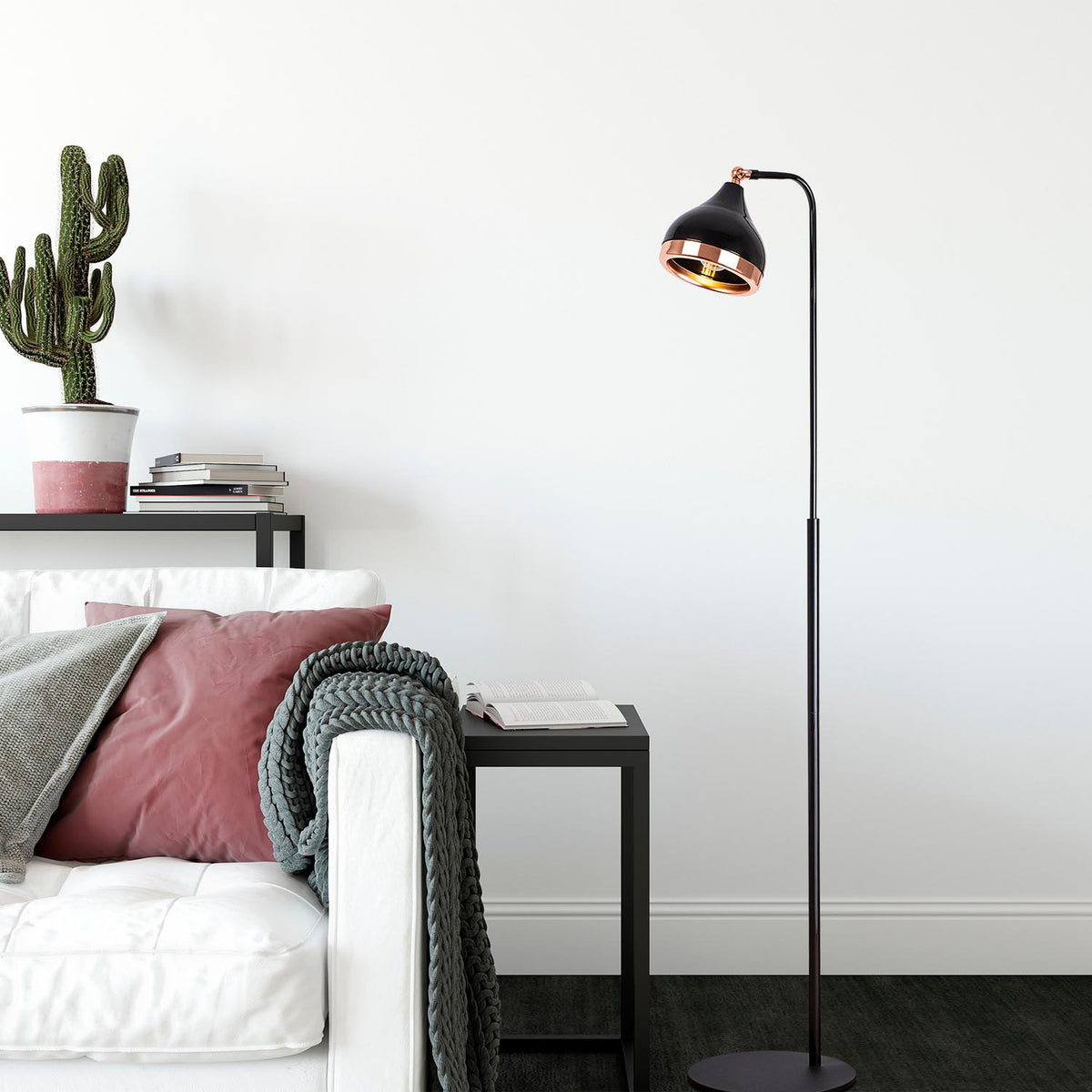 Yıldo Stehleuchte - Schwarz
Kupfer in Schwarz / Kupfer präsentiert im Onlineshop von KAQTU Design AG. Stehleuchte ist von Opviq