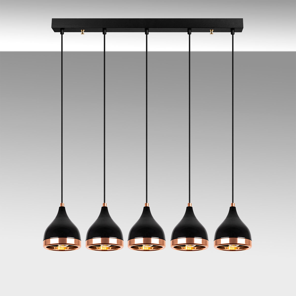 Yıldo Pendellampe - Schwarz
Kupfer in Schwarz
Kupfer präsentiert im Onlineshop von KAQTU Design AG. Pendelleuchte ist von Opviq