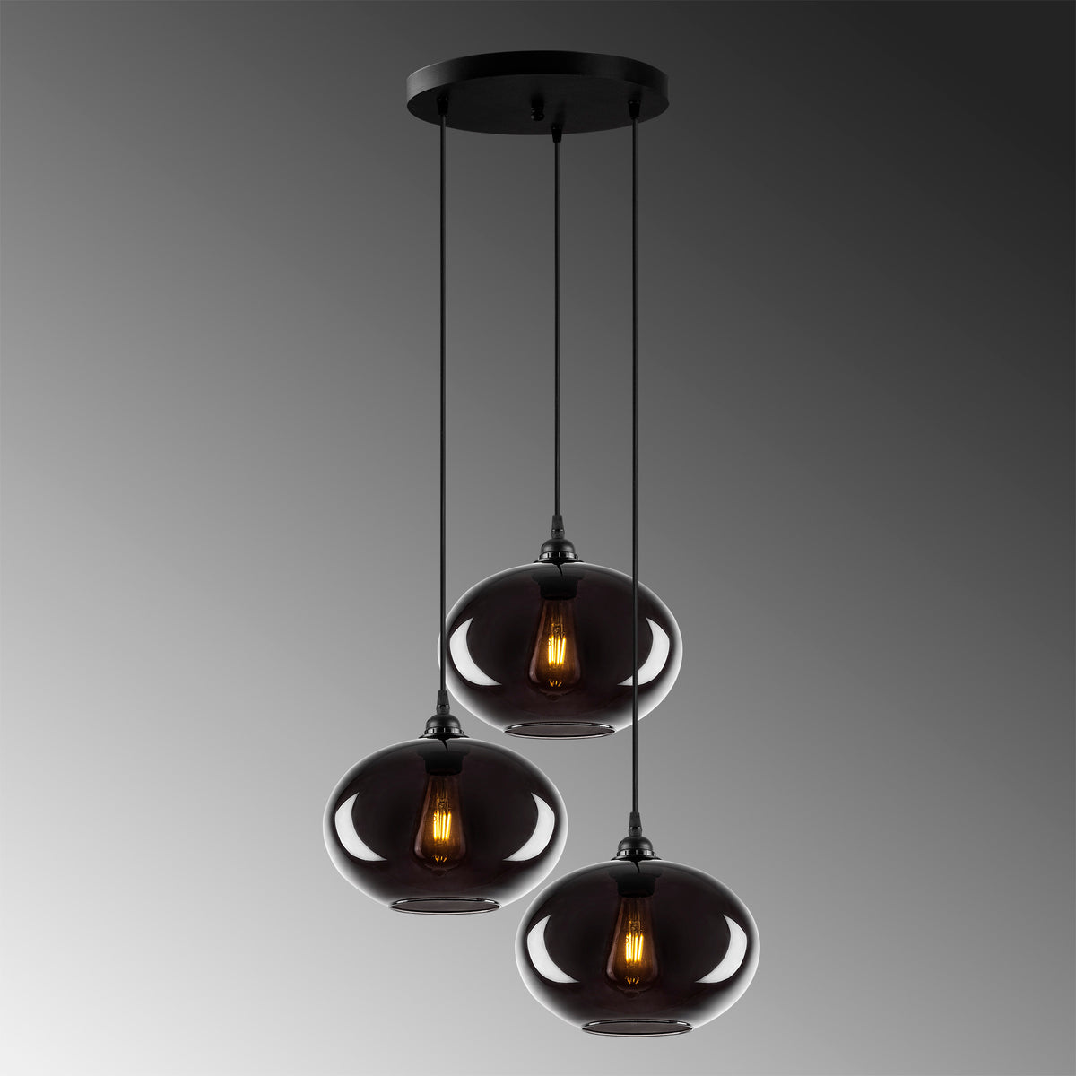 Smoked Pendellampe - Rauch in Rauch präsentiert im Onlineshop von KAQTU Design AG. Pendelleuchte ist von Opviq