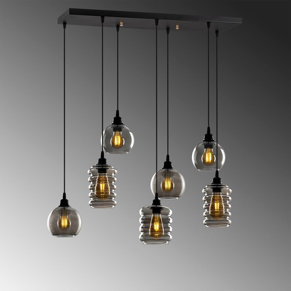 Smoked Pendellampe - Rauch in Rauch präsentiert im Onlineshop von KAQTU Design AG. Pendelleuchte ist von Opviq