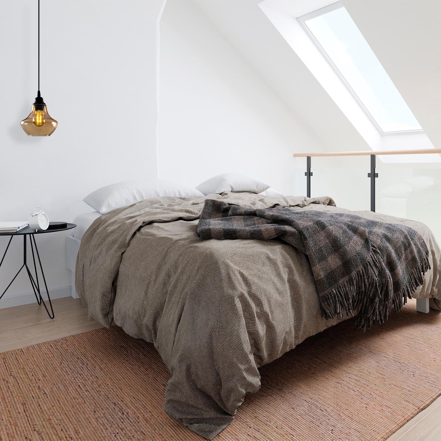 Entdecken Sie die elegante Gold Pendelleuchte in Gold und Schwarz von Opviq. Ein stilvolles Highlight für jeden Raum, das nostalgischen Glamour versprüht.