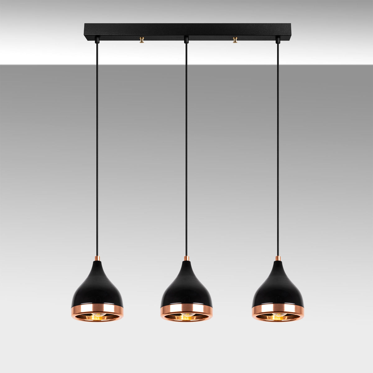 Yıldo Pendellampe - Schwarz
Kupfer in Schwarz
Kupfer präsentiert im Onlineshop von KAQTU Design AG. Pendelleuchte ist von Opviq