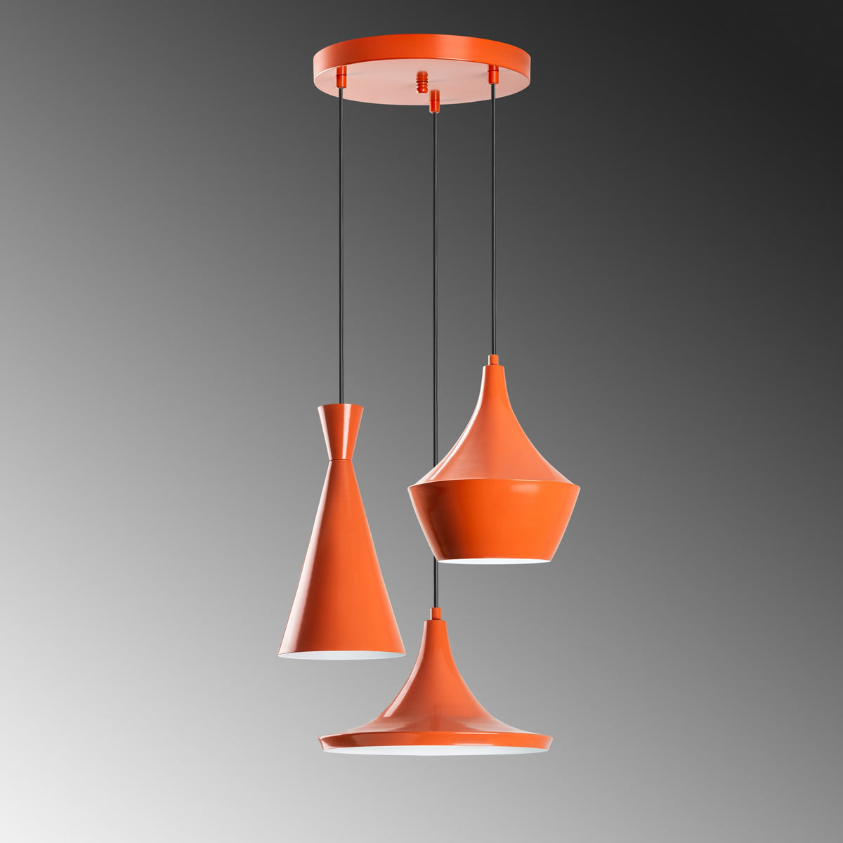 Tom Pendellampe - Orange in Orange präsentiert im Onlineshop von KAQTU Design AG. Pendelleuchte ist von Opviq