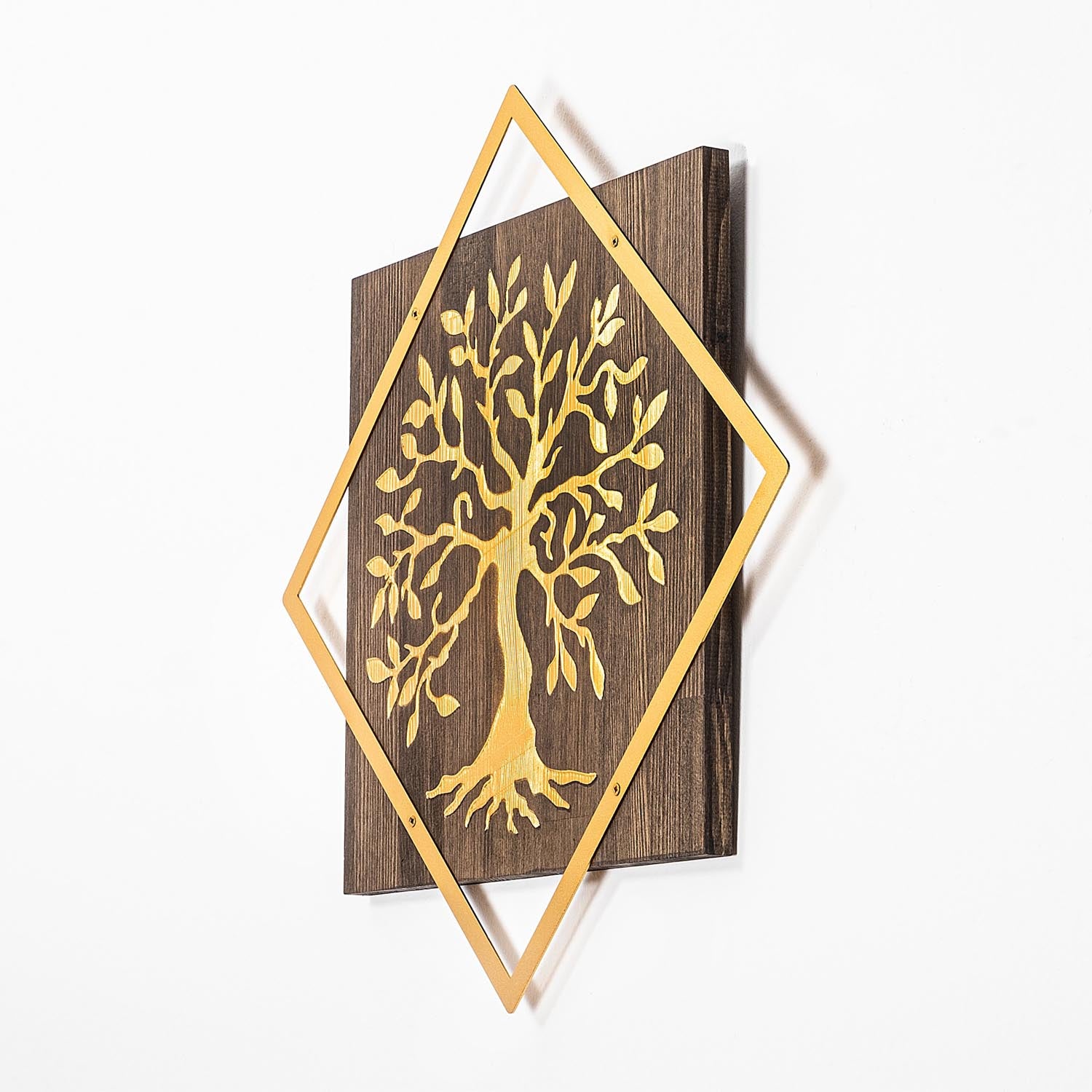 Tree v2 - Gold in Walnuss Gold präsentiert im Onlineshop von KAQTU Design AG. Wanddeko ist von Wallity