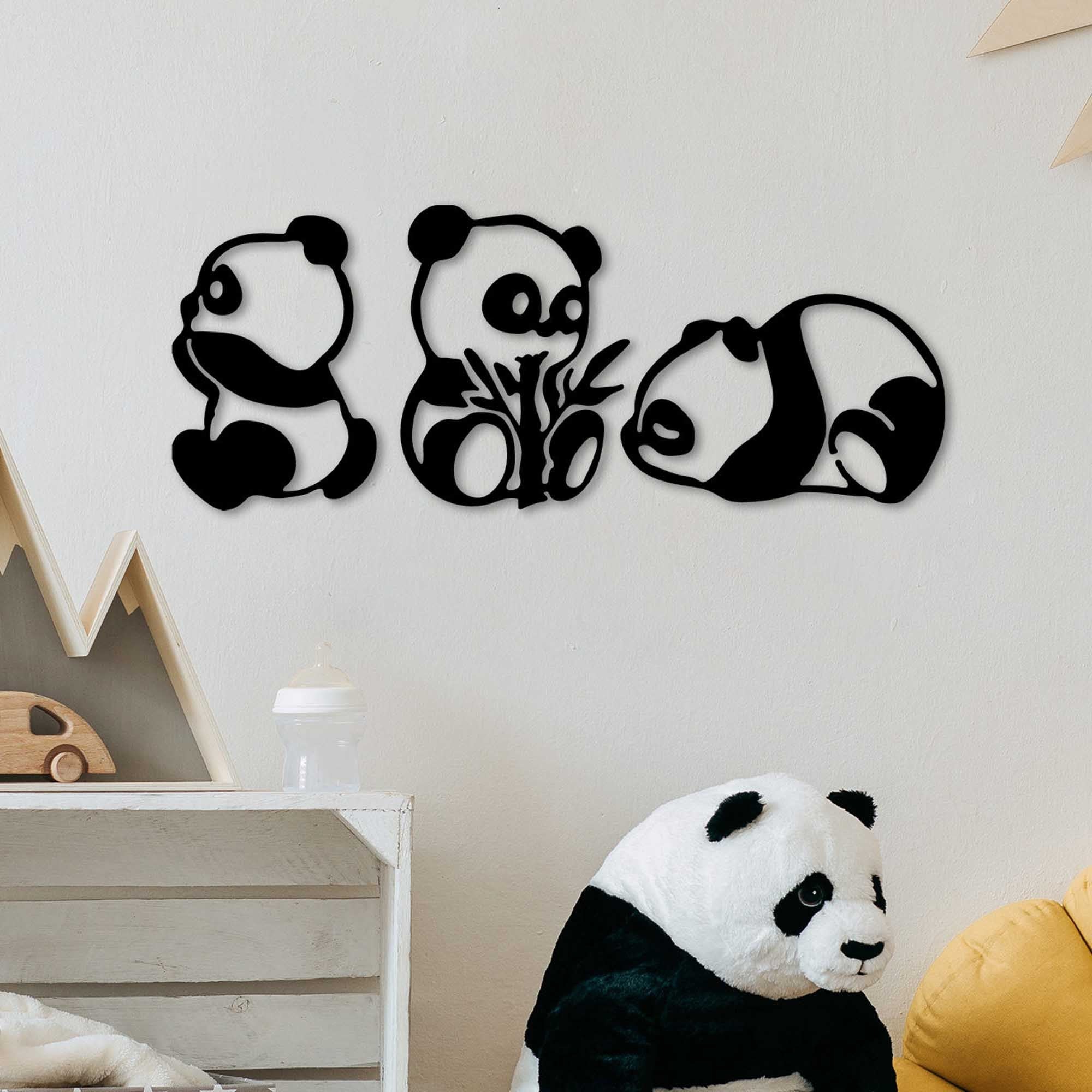 Entdecken Sie die elegante Pandas Wanddeko in Schwarz von Wallity. Ein stilvolles Metall-Accessoire, das jeden Raum aufwertet.