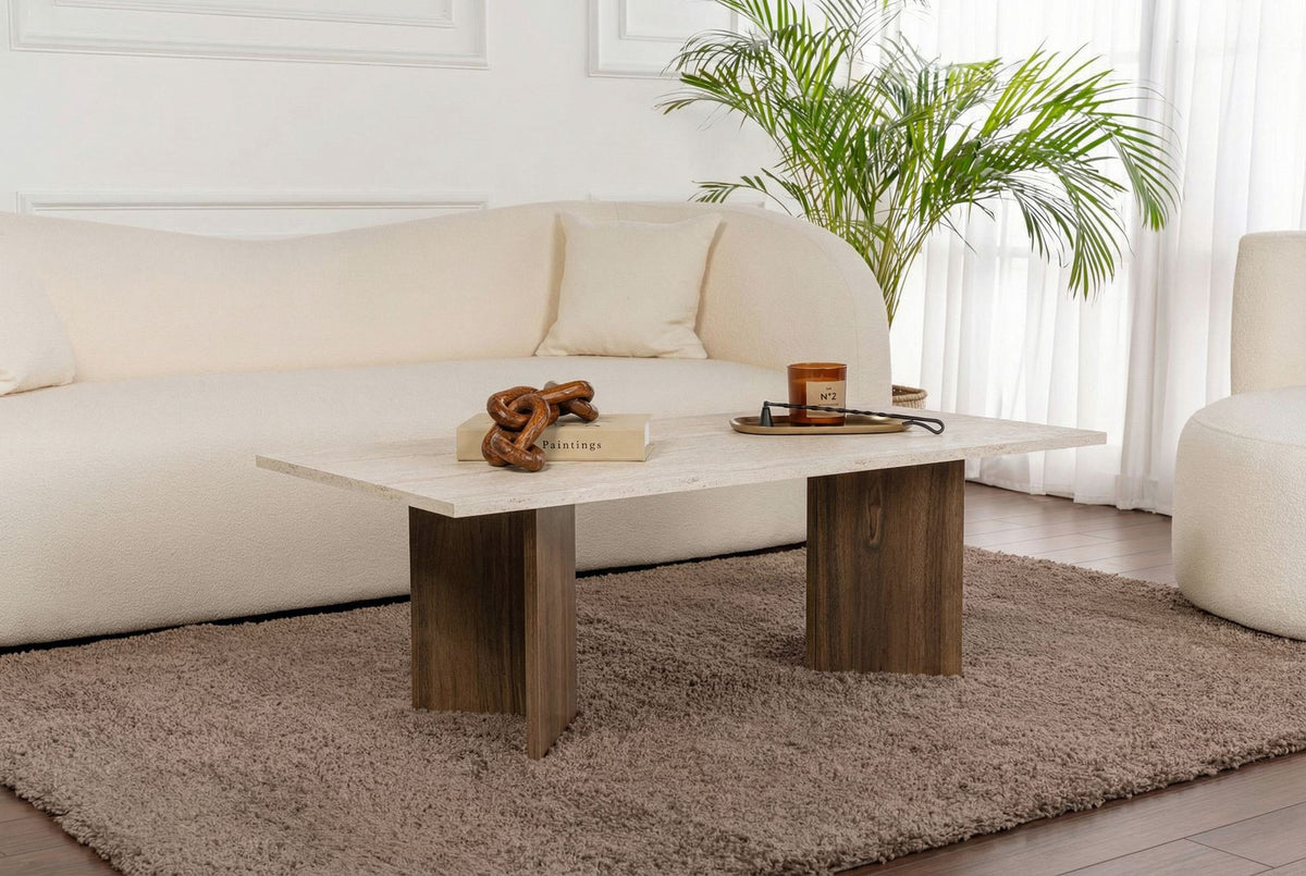 Couchtisch aus melaminbeschichteter Spanplatte in Travertin-Optik mit Venezia-Walnuss-Dekor, rechteckige Form, schlanke Beine, Nordure Sabin Serie.