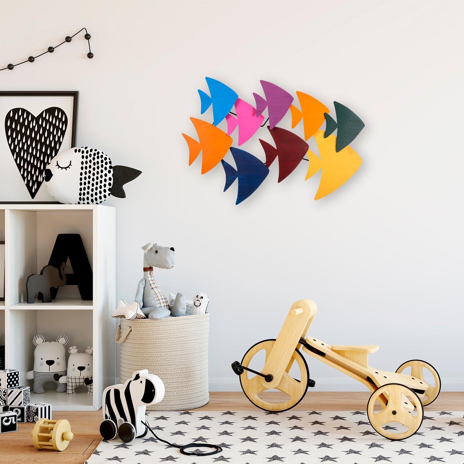 Entdecken Sie die Cırgısın Wanddeko von Wallity – ein handgemaltes, mehrfarbiges Metall-Wandaccessoire, das jeden Raum in ein Kunstwerk verwandelt!