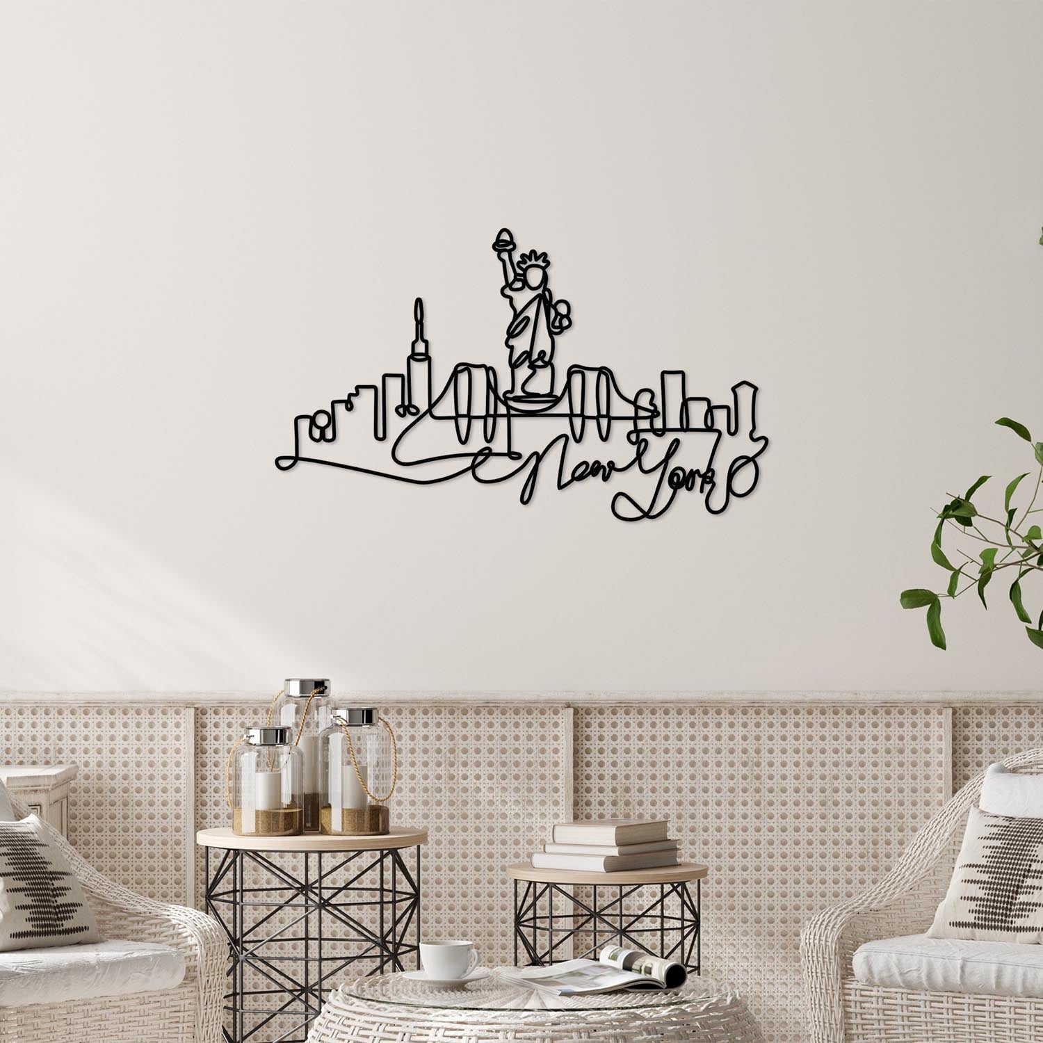 Entdecken Sie die Newyork Wanddeko von Wallity in elegantem Schwarz. Ein hochwertiges Metall-Accessoire, das jedem Raum Stil und Raffinesse verleiht.