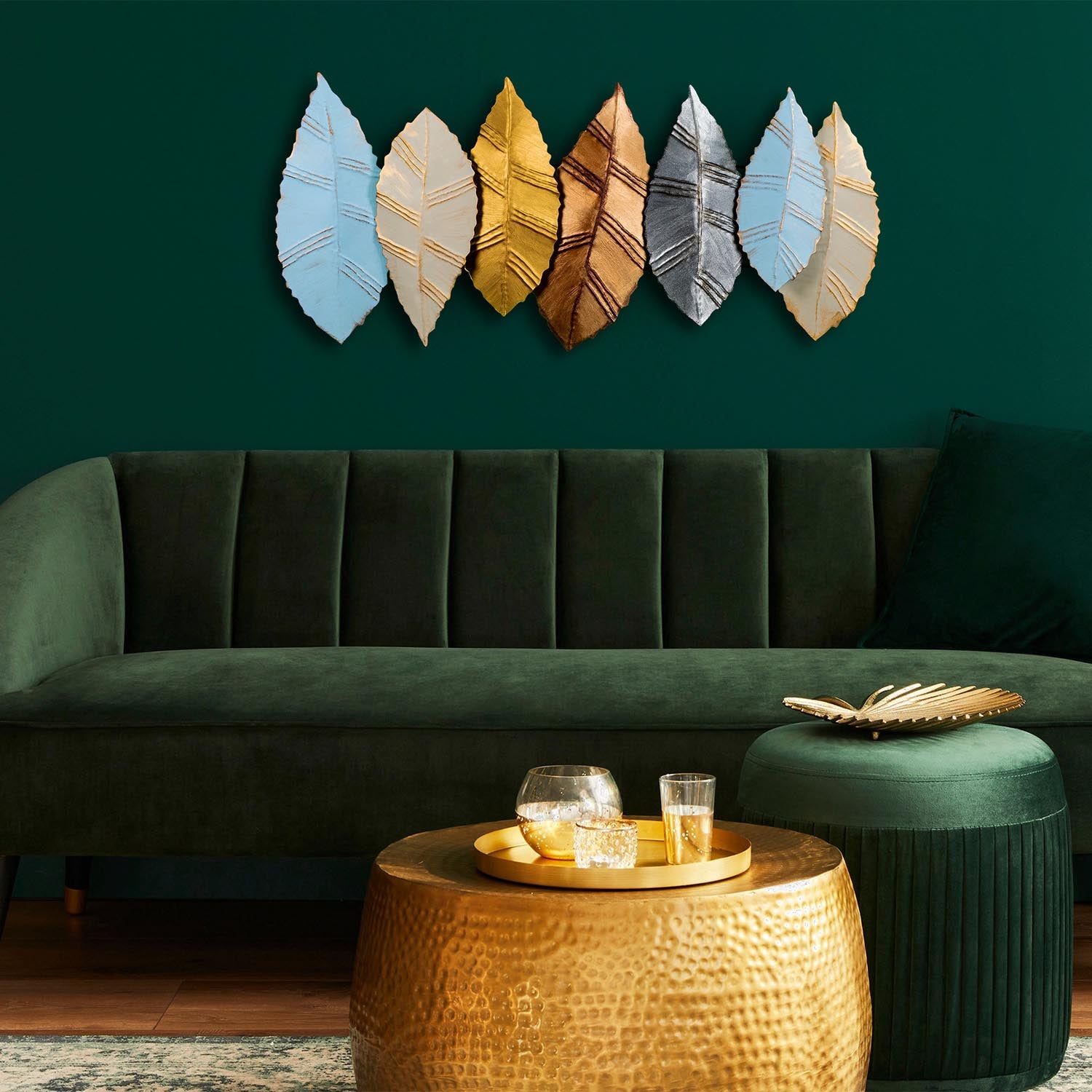 Entdecken Sie die Hornbeam 4 Wanddeko von Wallity – ein handgefertigtes, elegantes Metallkunstwerk, das jedem Raum Farbe und Charakter verleiht.