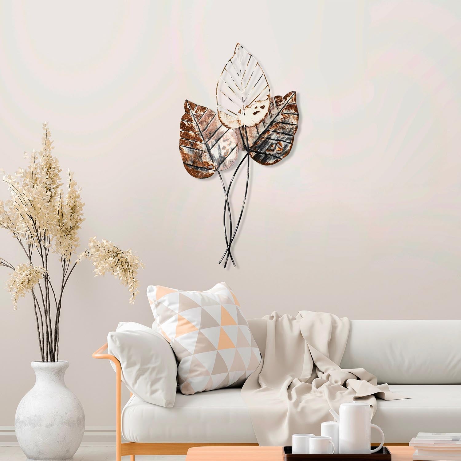 Verleihen Sie Ihrem Zuhause mit der handgefertigten Wanddeko "Fall 1" von Wallity in Braun und Schwarz einen Hauch von Stil und Raffinesse.