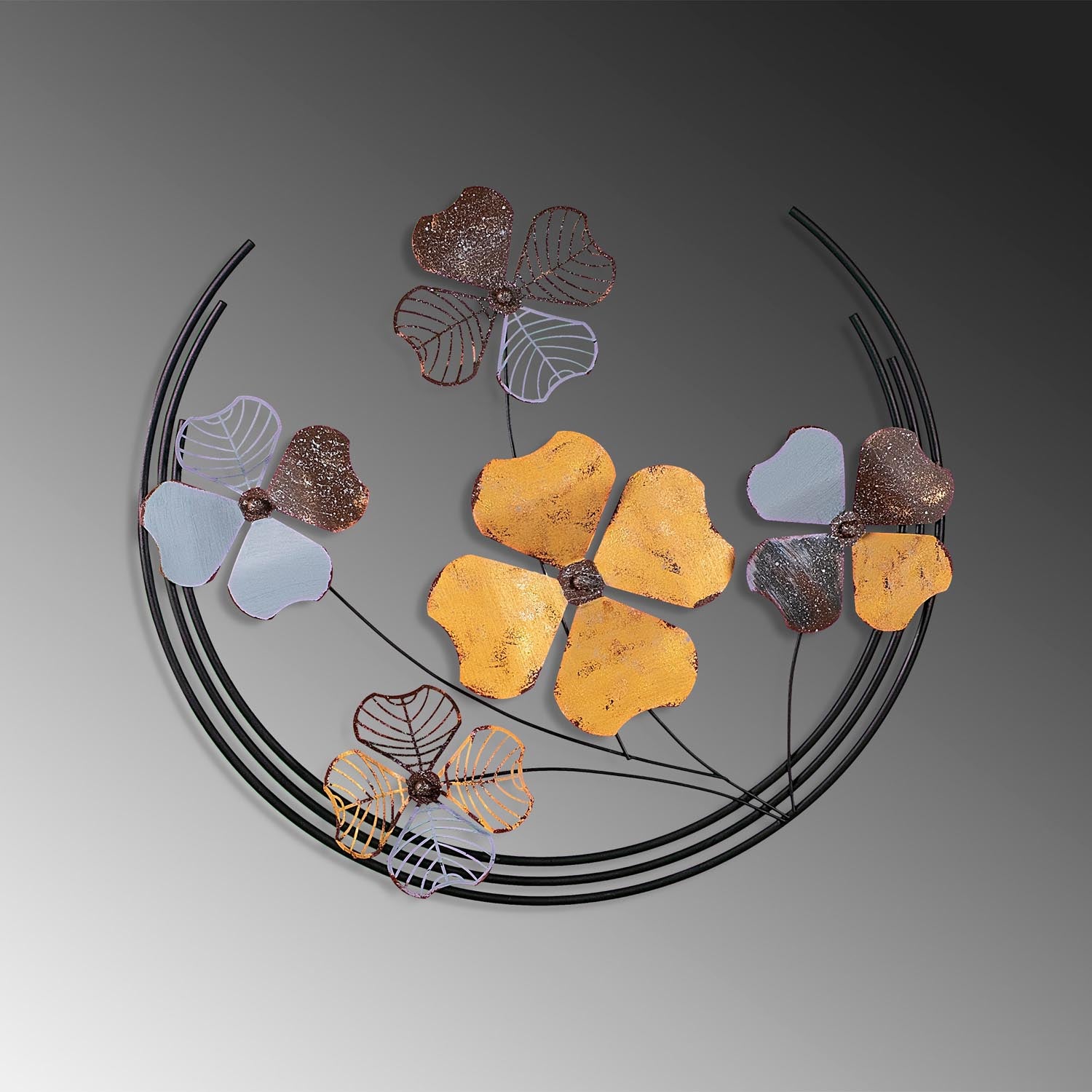 Verleihen Sie Ihrem Zuhause mit der Haiyang 2 Wanddeko von Wallity einen Hauch von Raffinesse. Dieses handgefertigte Metall-Wandaccessoire ist ein einzigartiger Blickfang.