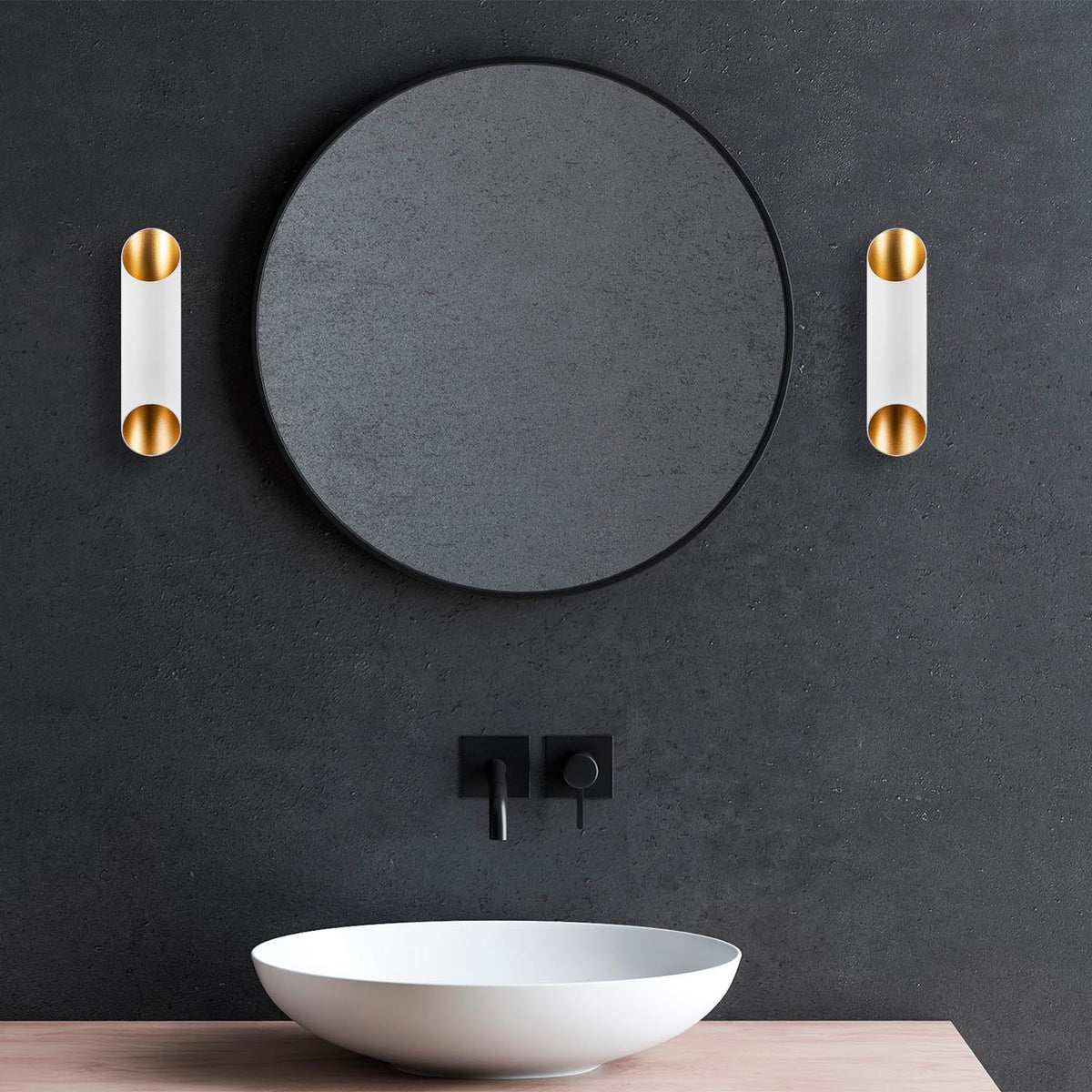 Cut Wandleuchte - Weiss in Weiss präsentiert im Onlineshop von KAQTU Design AG. Wandleuchte ist von Opviq