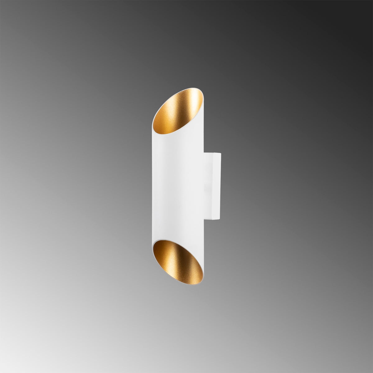 Cut Wandleuchte - Weiss in Weiss präsentiert im Onlineshop von KAQTU Design AG. Wandleuchte ist von Opviq