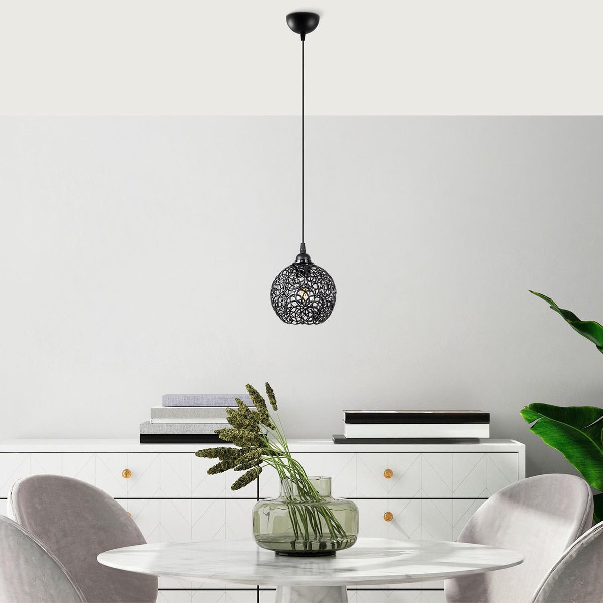 Hay Pendellampe - Schwarz in Schwarz präsentiert im Onlineshop von KAQTU Design AG. Pendelleuchte ist von Opviq