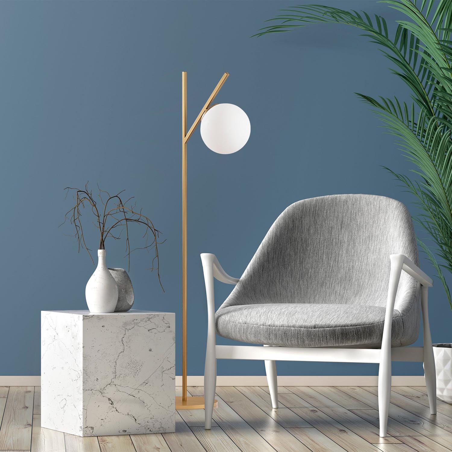 Die Fork Stehleuchte von Opviq in strahlendem Gold vereint stilvolle Raffinesse mit funktionaler Beleuchtung und setzt elegante Akzente in Ihrem Zuhause.