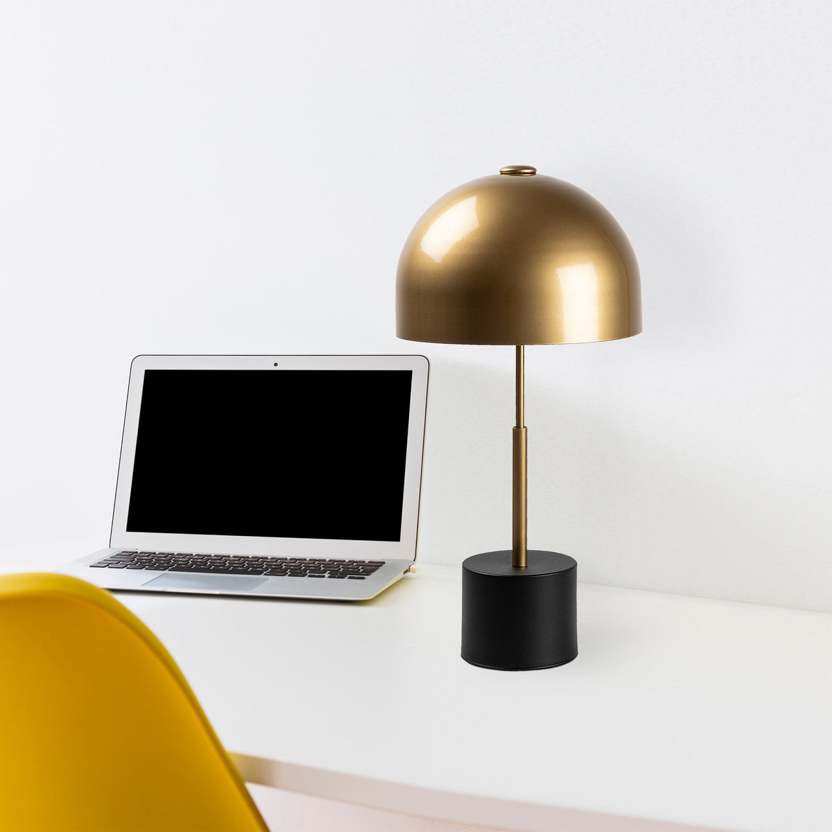 Mixed Tischleuchte - Schwarz Antiquität in Schwarz Antiquität präsentiert im Onlineshop von KAQTU Design AG. Tischleuchte ist von Opviq