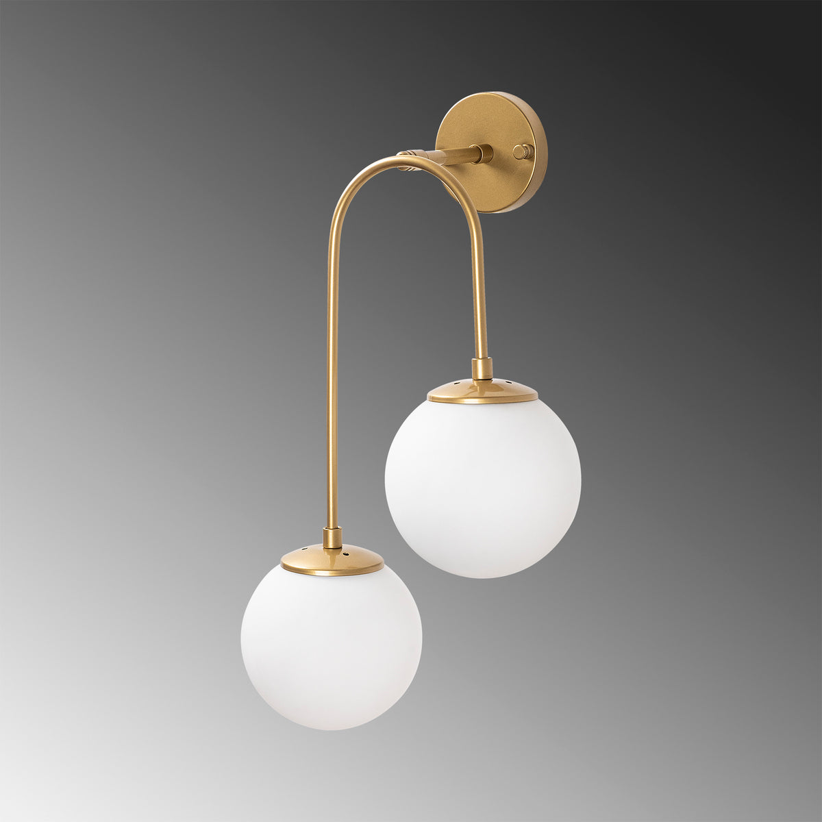 Jewel Wandleuchte - Glänzendes Gold in Glänzendes Gold präsentiert im Onlineshop von KAQTU Design AG. Wandleuchte ist von Opviq
