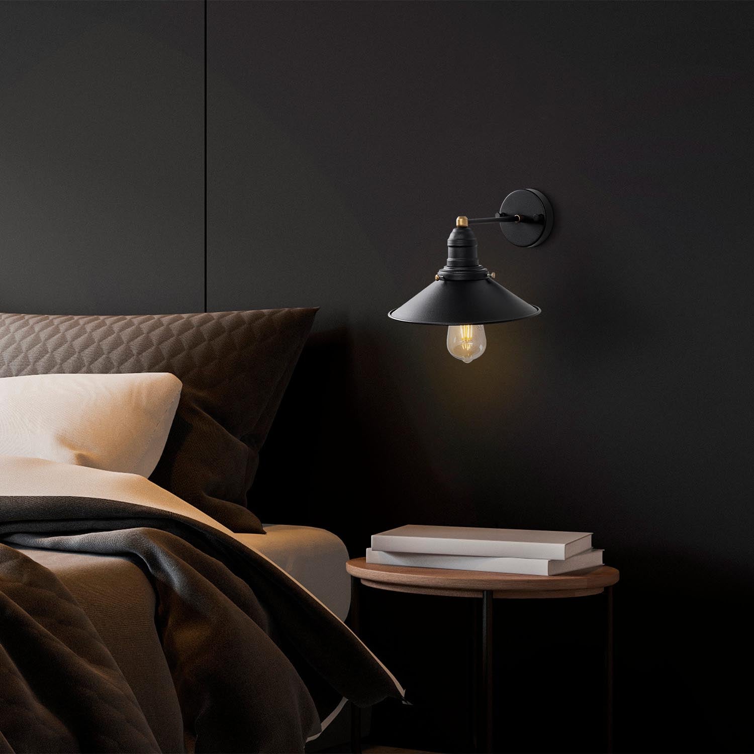 Verleihen Sie Ihrem Zuhause mit der Conical Wandleuchte in Schwarz Antiquität von Opviq einen Hauch von Eleganz und Vintage-Charme.