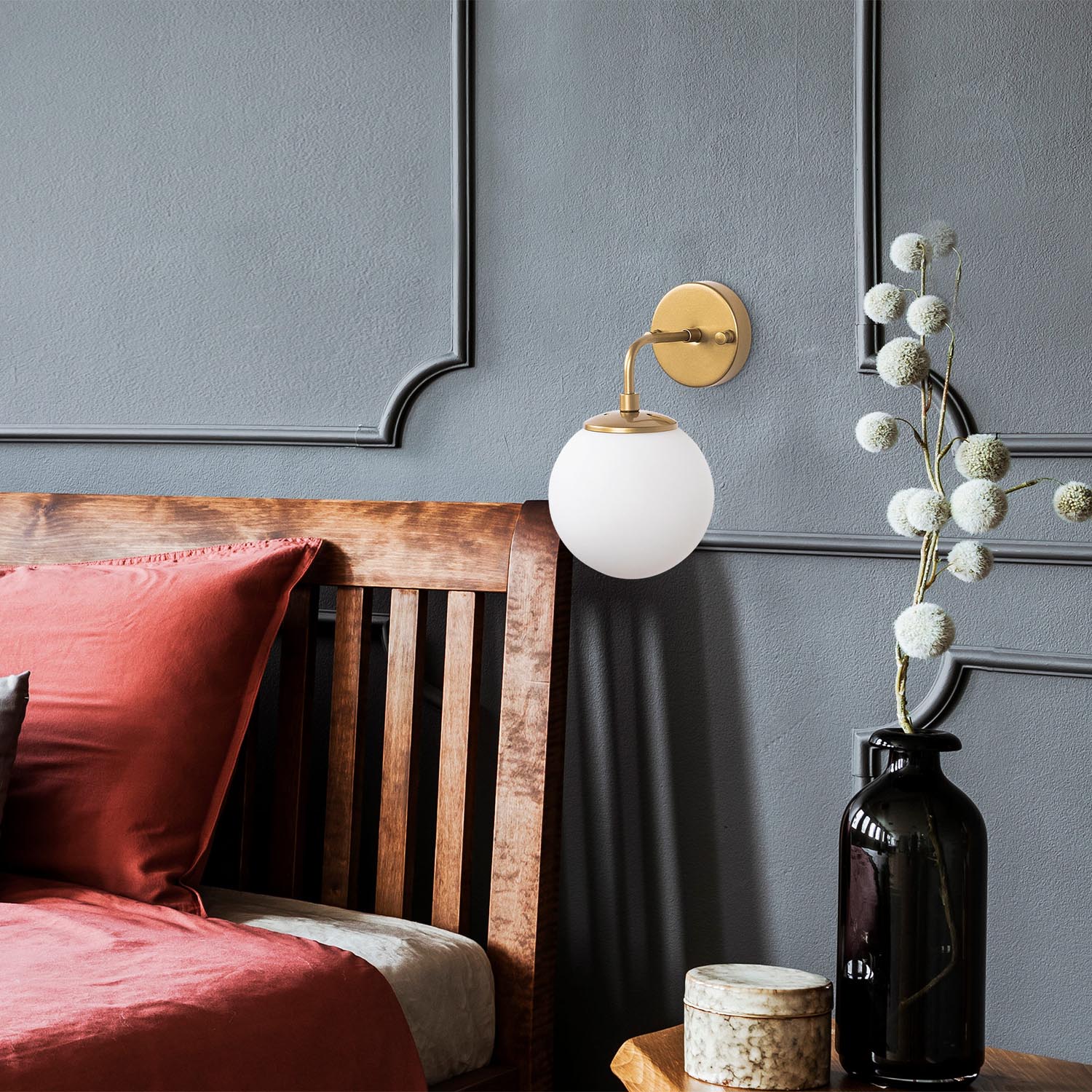 Entdecken Sie die elegante Horn Wandleuchte in Gold von Opviq. Perfekt für stilvolle Akzente und eine warme Atmosphäre in jedem Raum.