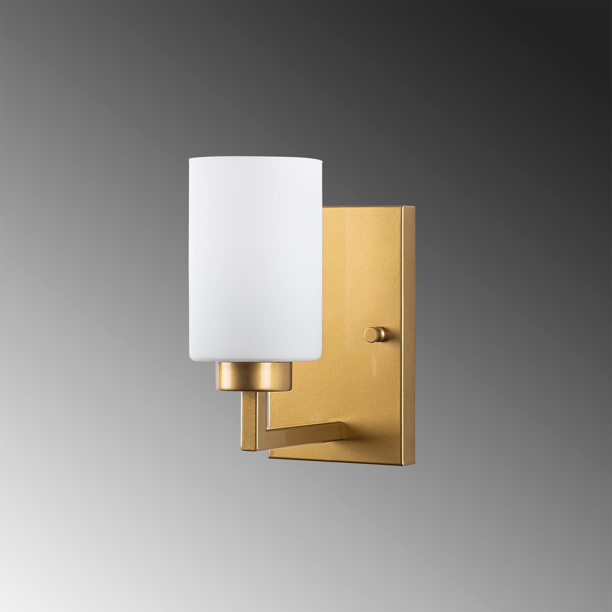 Verleihen Sie Ihrem Zuhause mit der Hania Wandleuchte in Gold von Opviq einen Hauch von Luxus und schaffen Sie eine einladende Atmosphäre.
