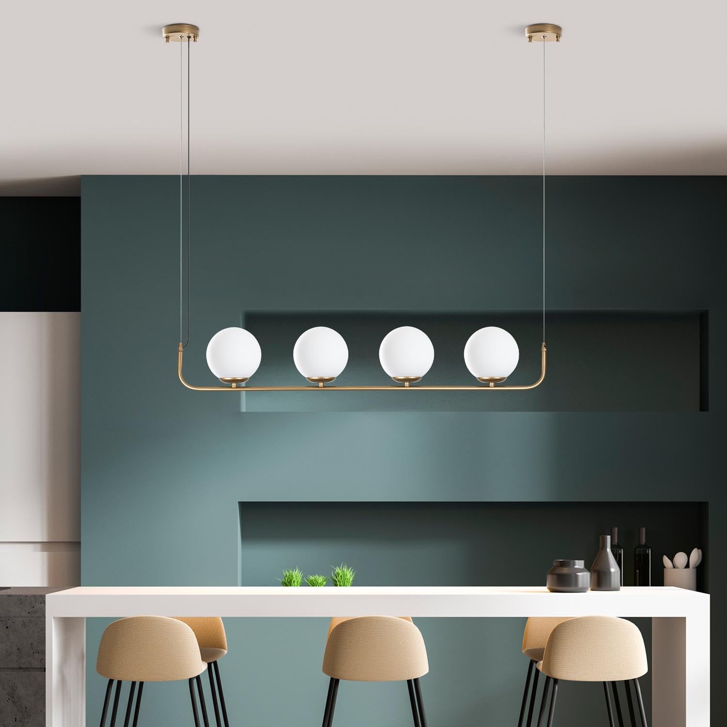 Entdecken Sie die luxuriöse Faruk Deckenleuchte in Gold von Opviq. Perfekt für stilvolle Wohnräume, schafft sie Eleganz und Gemütlichkeit.