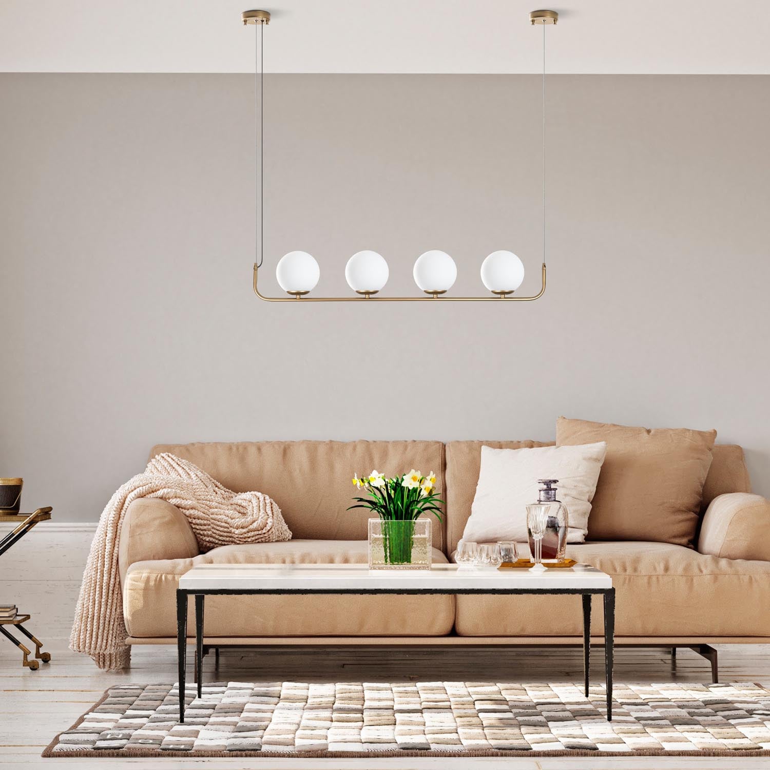 Erleben Sie mit der goldenen Faruk Deckenleuchte von Opviq stilvolle Eleganz. Perfekt für Wohnzimmer, Esszimmer und Schlafzimmer, sorgt sie für ein warmes Ambiente.