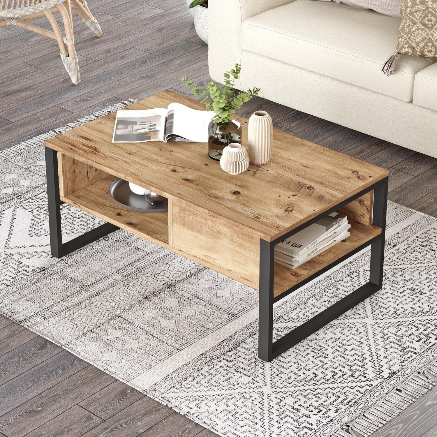 Eleganter Ml34 Sofatisch aus Atlantischer Kiefer von Hanah Home. Minimalistisches Design, hohe Qualität und natürliche Holzmaserung für Ihr Wohnzimmer.