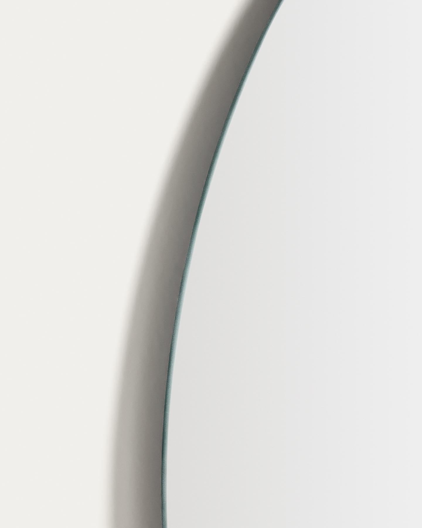 Runder Badezimmerspiegel Donia, Ø 80 cm in Transparent präsentiert im Onlineshop von KAQTU Design AG. Badzubehör ist von Kave Home