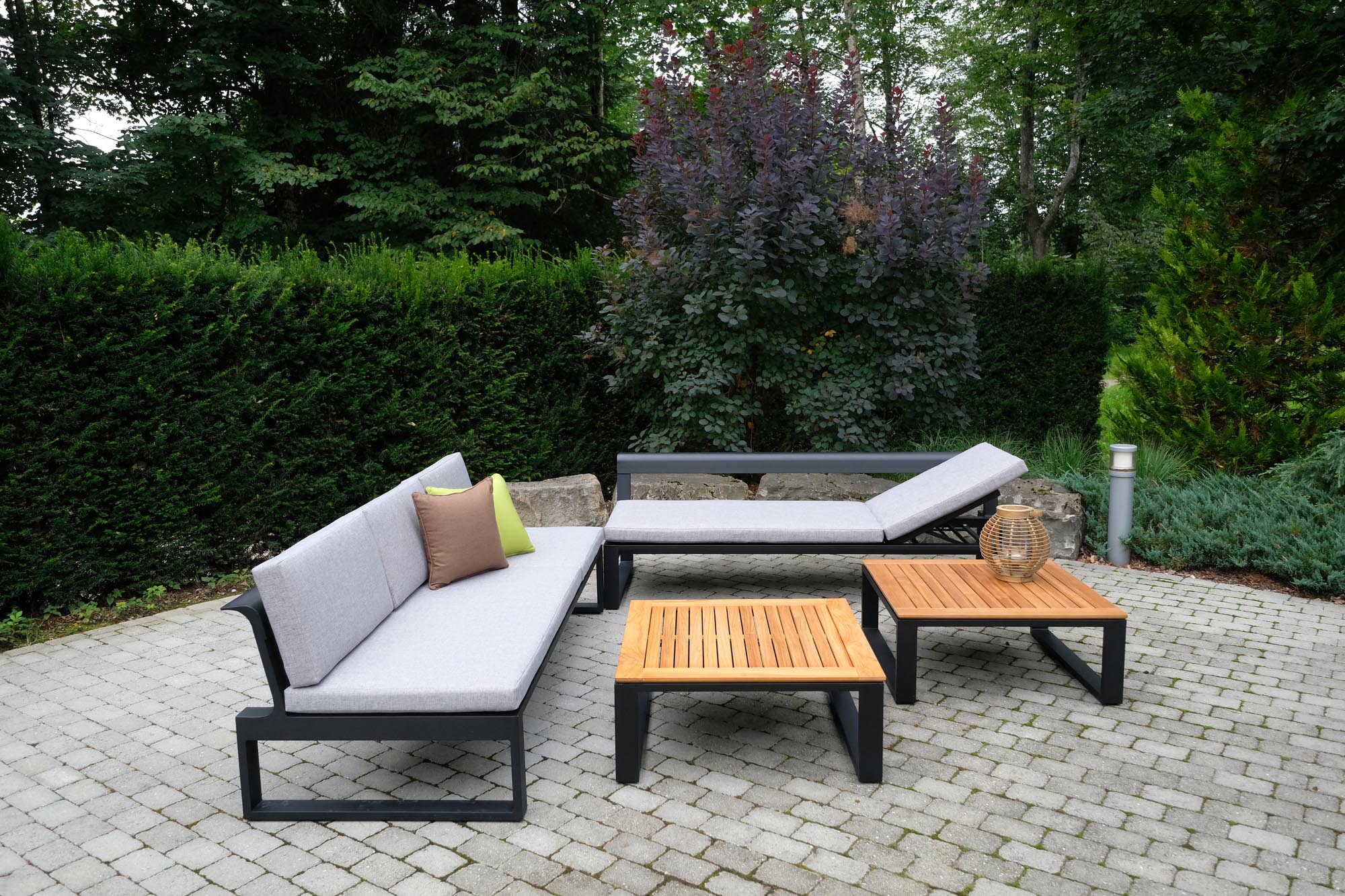 Gartensofa/Sonnenliege Florida in präsentiert im Onlineshop von KAQTU Design AG. Lounge Sofa ist von Be Garden