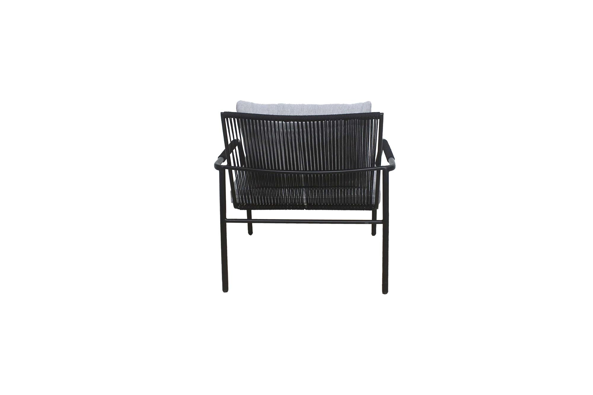 Eleganter Gartensessel Lucia mit komfortablen Armlehnen, ideal für entspannte Stunden im Freien. Hochwertige Verarbeitung von Be Garden.