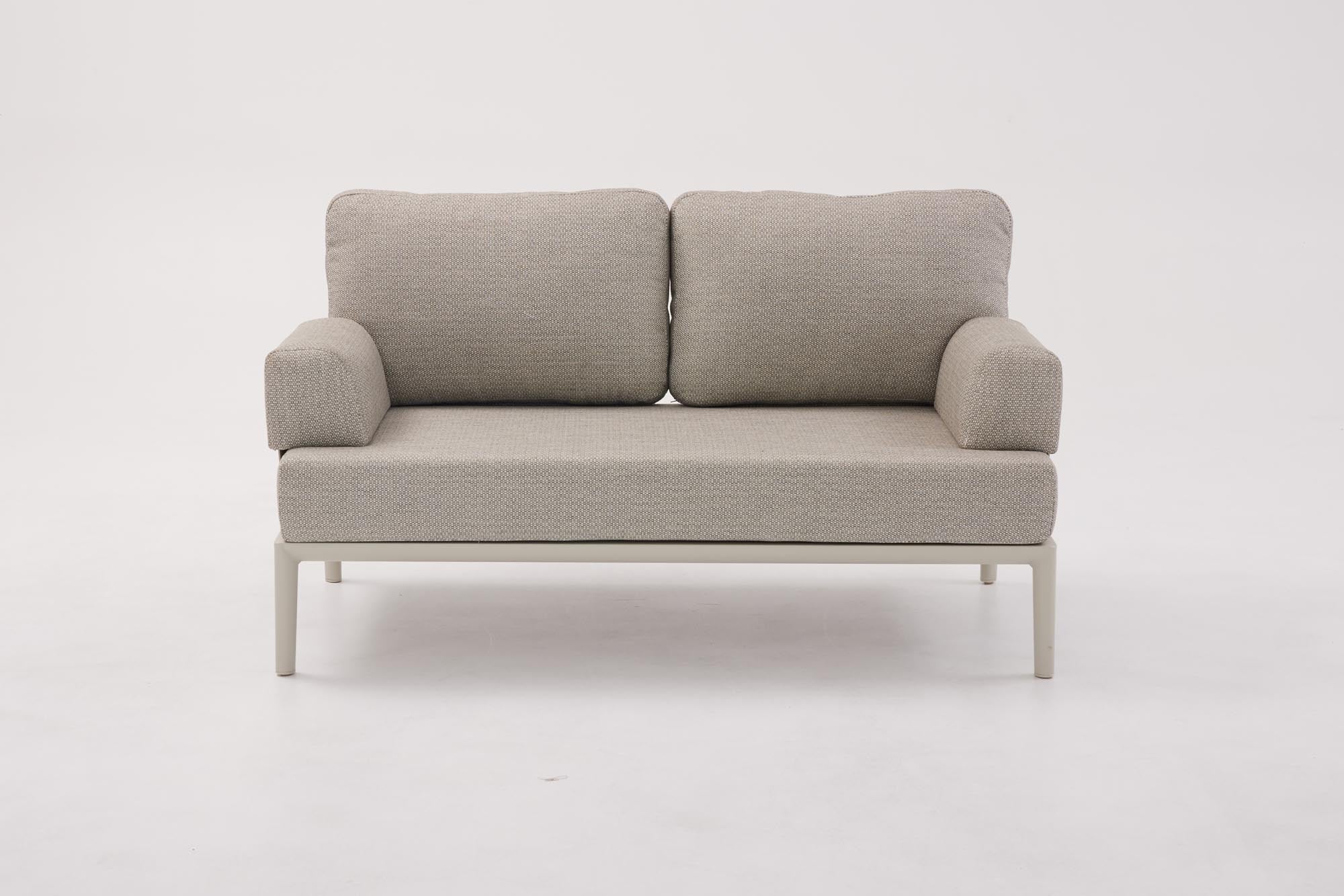 Elegante beige Armlehne für das Fiore Sofa von Be Garden, perfekt für den Außenbereich und zur Verbesserung des Sitzkomforts.