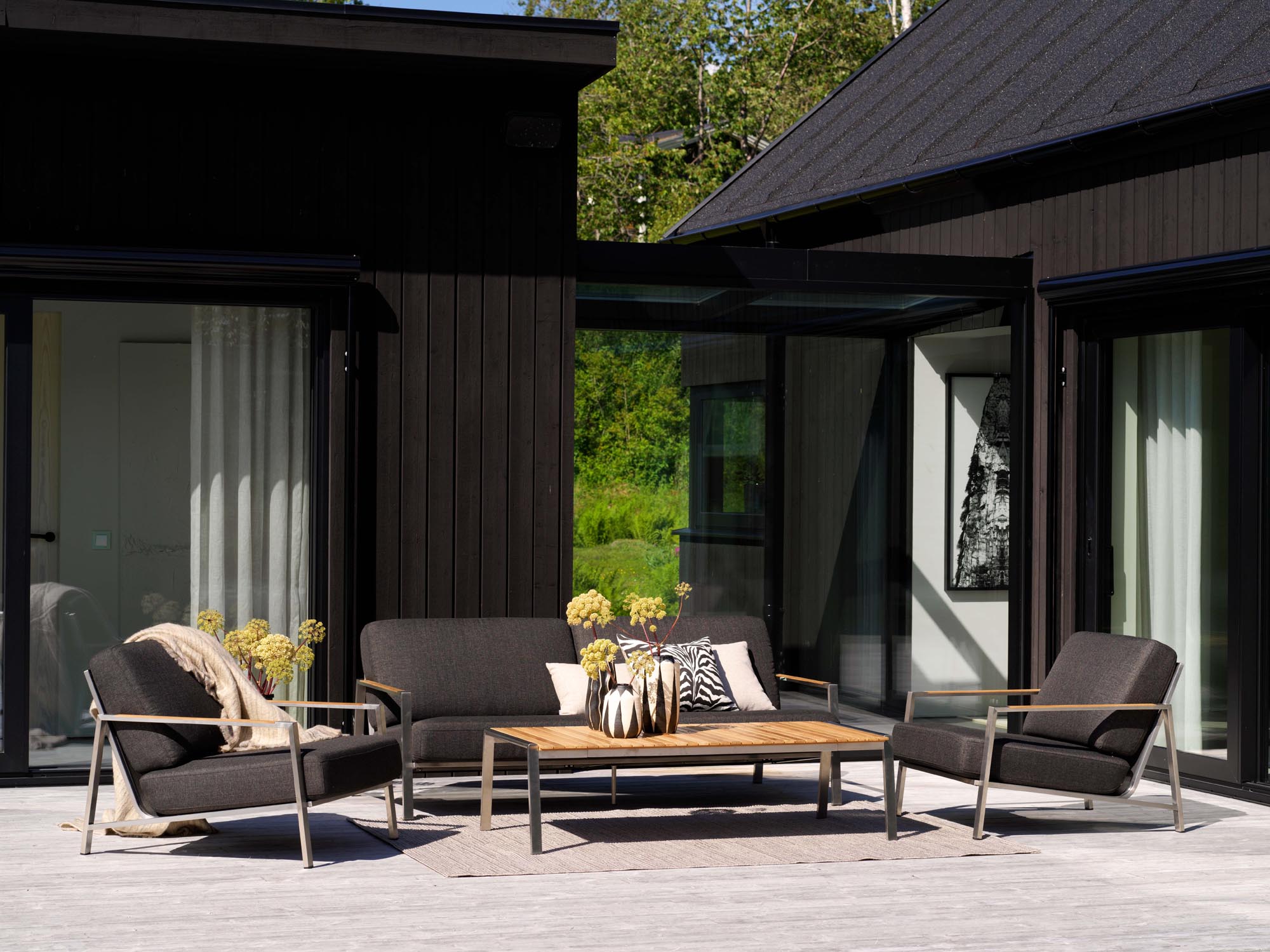 Gartensessel Naos in präsentiert im Onlineshop von KAQTU Design AG. Outdoor-Sessel mit Armlehnen ist von Be Garden