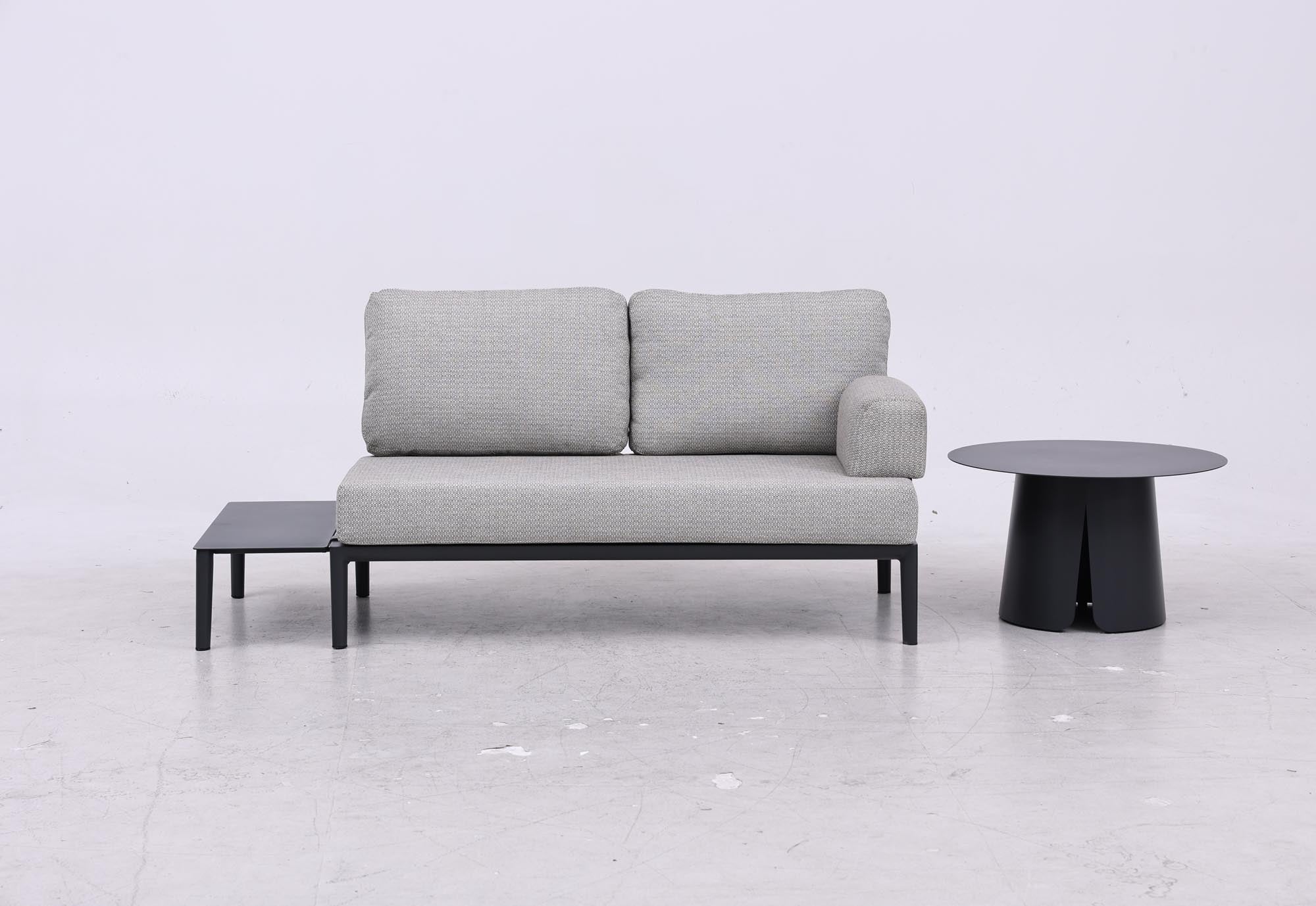 Modulares Garten-Loungeset Fiore 2 Sitzer in Anthrazit präsentiert im Onlineshop von KAQTU Design AG. Loungeset ist von Be Garden