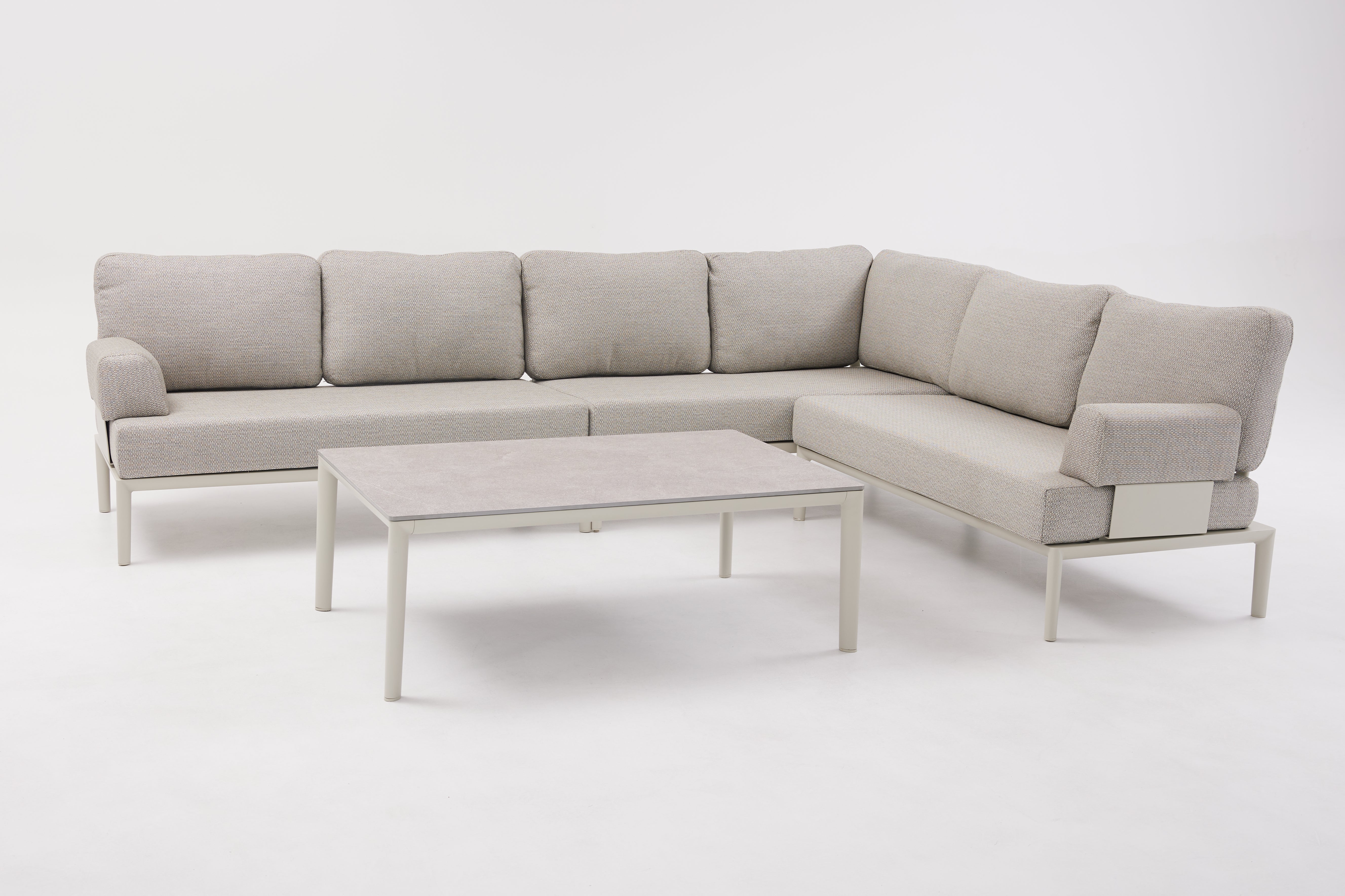 Modulares Garten-Loungeset Fiore 6 Sitzer mit 1 Loungetisch in Beige präsentiert im Onlineshop von KAQTU Design AG. Loungeset ist von Be Garden