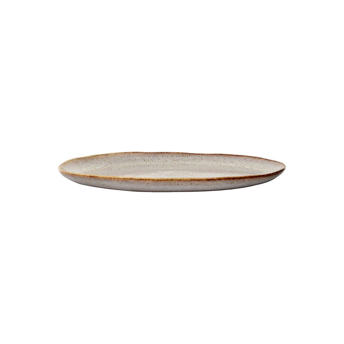 Runder Teller Sandrine in Beige aus Steingut mit reaktiver Glasur, handwerklich gefertigt von Bloomingville, Durchmesser 28.5cm.