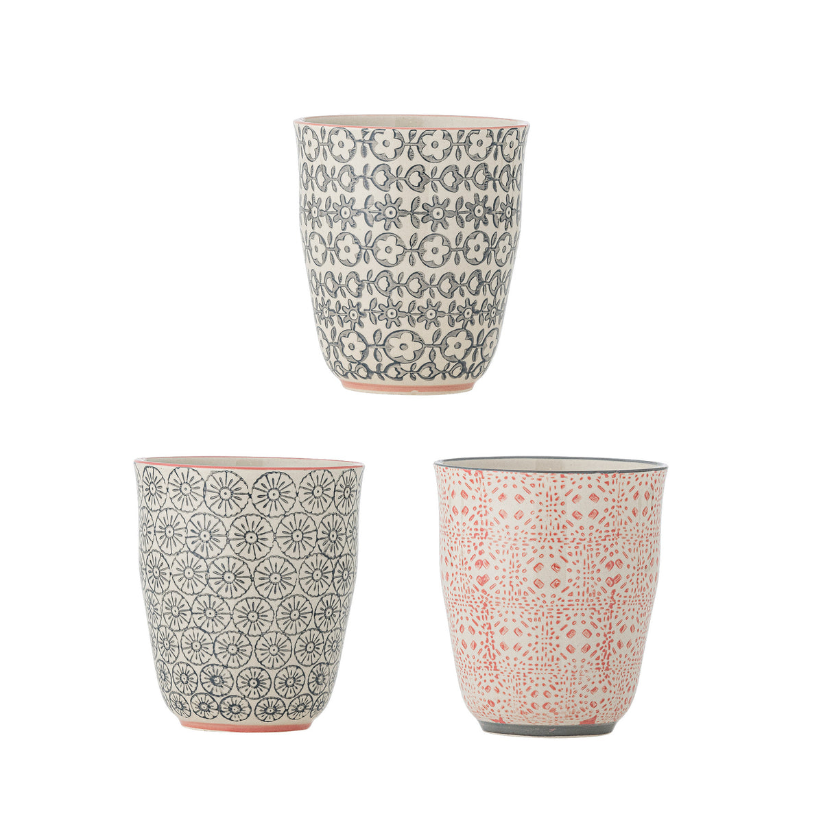 Cécile Tasse, Rose, Steingut in Rose präsentiert im Onlineshop von KAQTU Design AG. Tasse ist von Bloomingville