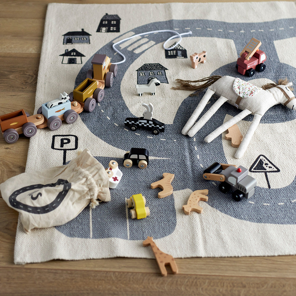 Avin Spielzeugauto, Grau, MDF in Grey präsentiert im Onlineshop von KAQTU Design AG. Objekte Kids ist von Bloomingville Mini
