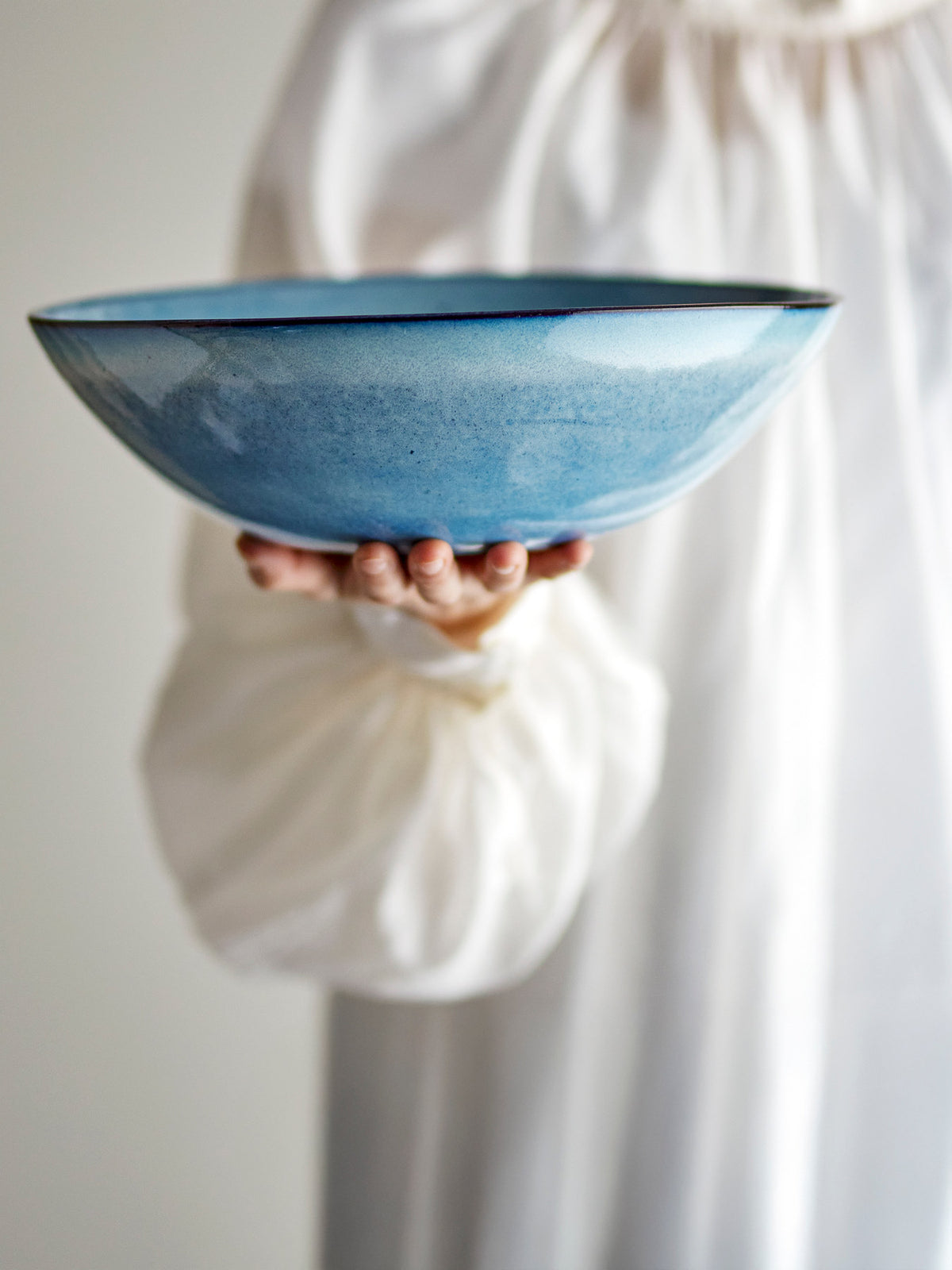 Sandrine Servierschüssel, Blau, Steingut in Blue präsentiert im Onlineshop von KAQTU Design AG. Schale ist von Bloomingville