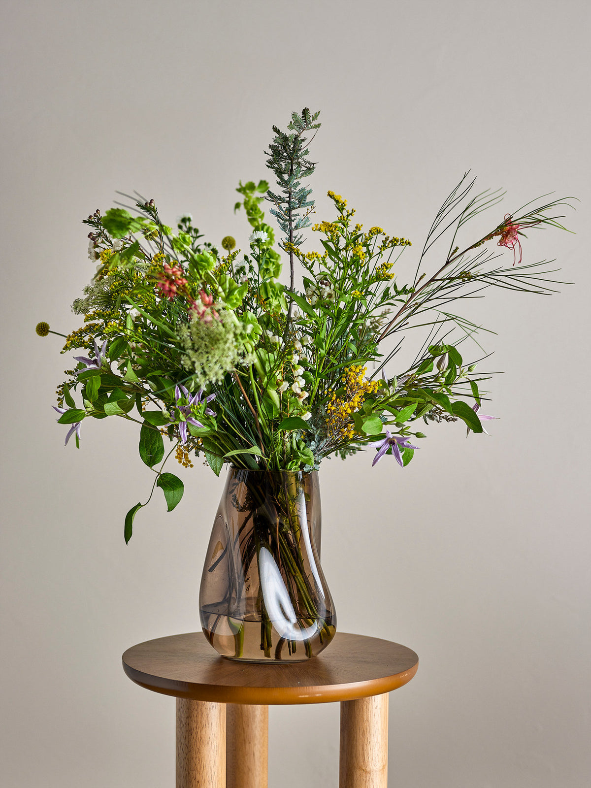 Ingolf Vase, Braun, Glas in Brown präsentiert im Onlineshop von KAQTU Design AG. Vase ist von Bloomingville