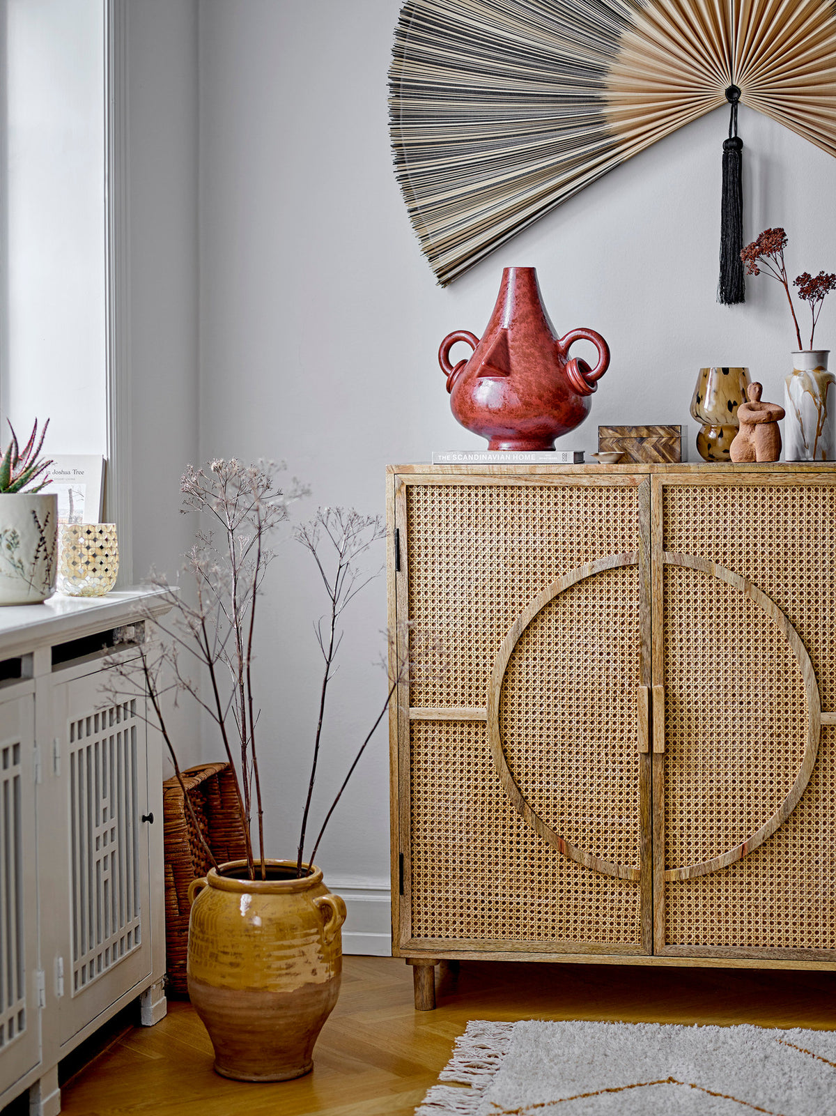 Tarun Deko, Braun, Steingut in Brown präsentiert im Onlineshop von KAQTU Design AG. Kunstgegenstände ist von Bloomingville