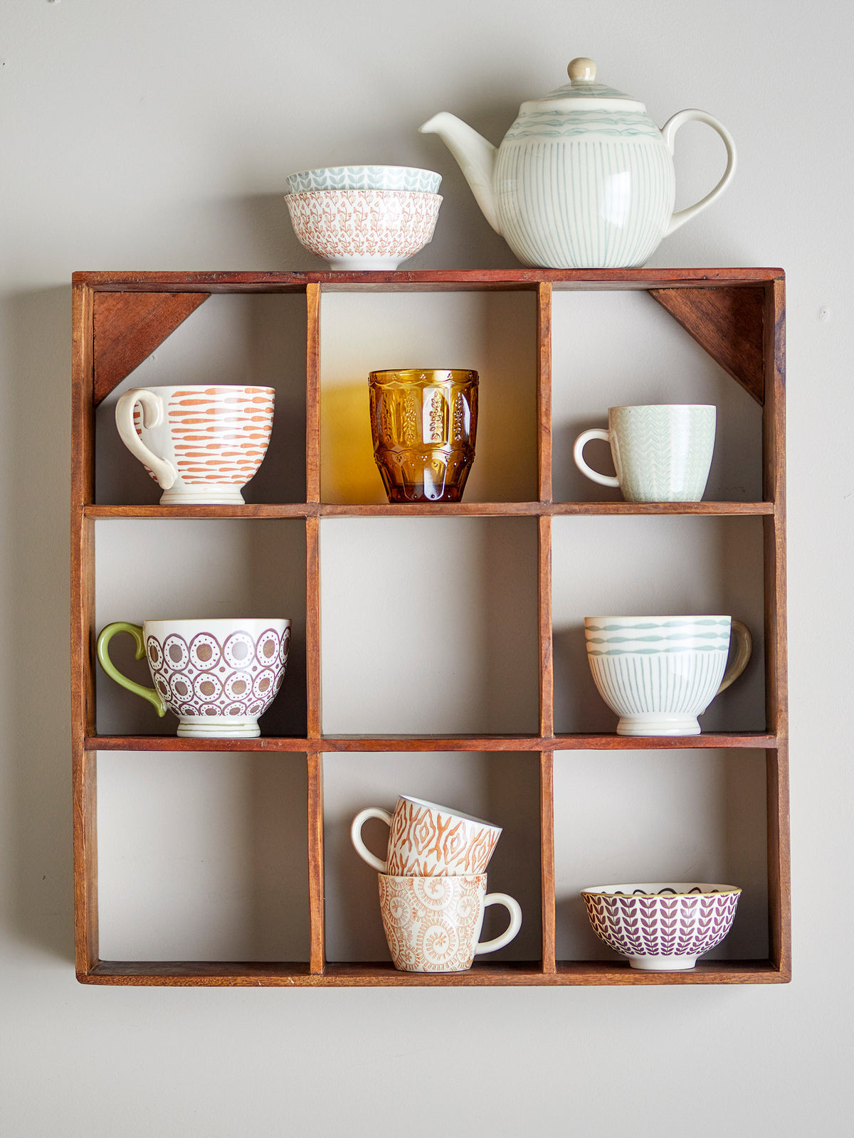 Maple Schale, Braun, Steingut in Brown präsentiert im Onlineshop von KAQTU Design AG. Schale ist von Creative Collection